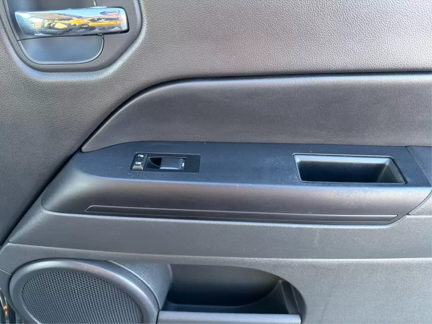 2012 Jeep Patriot Latitude (1C4NJRFB1CD) with an 2.4L I-4 DOHC engine, located at 1099 N County Rd 25A , Troy, OH, 45373, (937) 908-9800, 40.057079, -84.212883 - Experience the thrill of adventure with the 2012 Jeep Patriot Latitude, now available at Advantage Car and Credit in Troy, OH! Perfect for weekend getaways or daily commutes, this versatile SUV is designed to meet the needs of both adventure-seekers and budget-conscious buyers alike. With its rugged - Photo#18