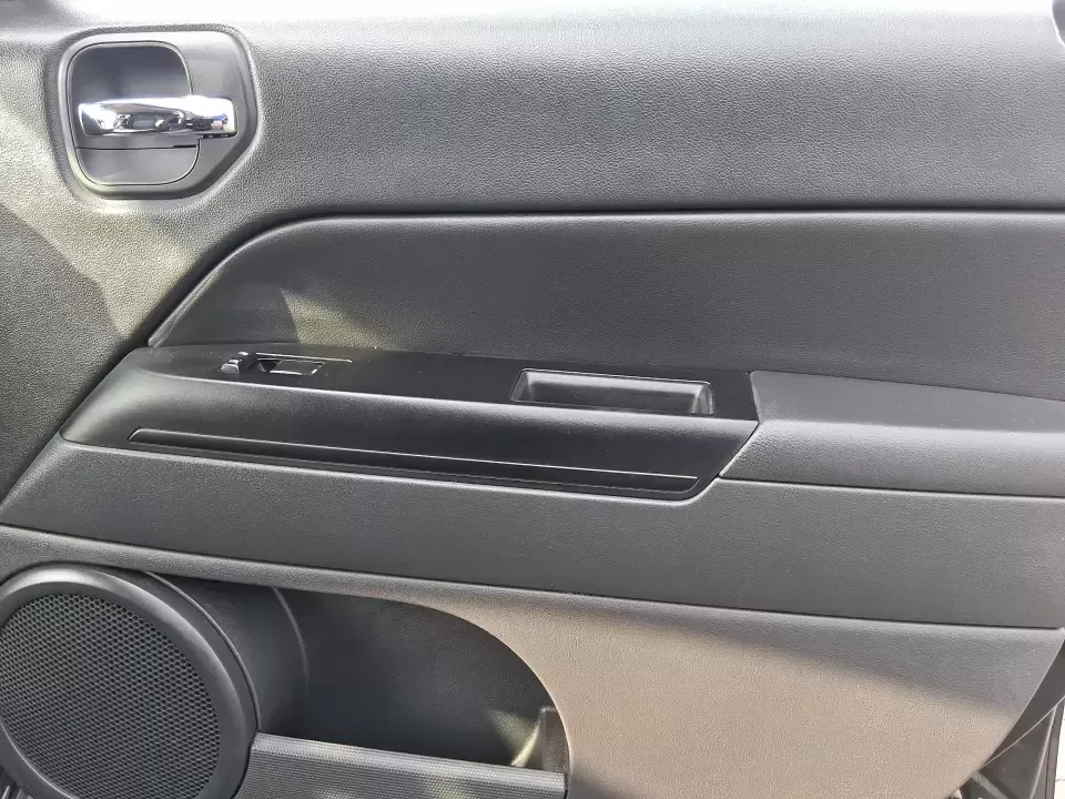 2012 Jeep Patriot Latitude (1C4NJRFB1CD) with an 2.4L I-4 DOHC engine, Automatic transmission, located at 8750 N County Rd 25A, Piqua, OH, 45356, (937) 908-9800, 40.164391, -84.232513 - Experience the thrill of adventure with the 2012 Jeep Patriot Latitude, now available at Advantage Car and Credit in Troy, OH! Perfect for weekend getaways or daily commutes, this versatile SUV is designed to meet the needs of both adventure-seekers and budget-conscious buyers alike. With its rugged - Photo#18