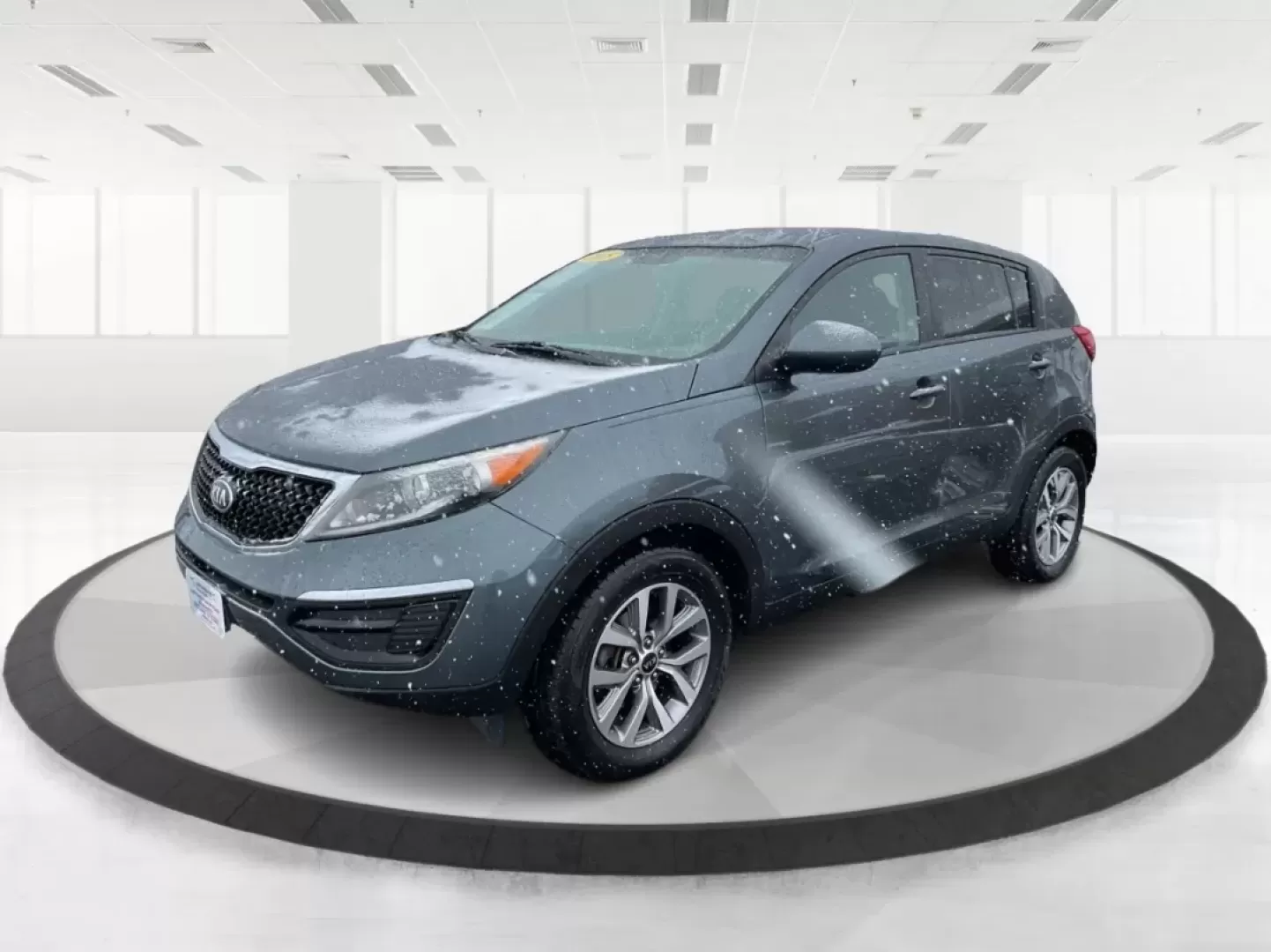 2015 Kia Sportage LX (KNDPB3AC8F7) with an Other engine, located at 1951 S Dayton Lakeview Rd., New Carlisle, OH, 45344, (937) 908-9800, 39.890999, -84.050255 - **Adventure Awaits: Discover the 2015 Kia Sportage LX at Advantage Car and Credit!**<br /> <br /> Are you ready to enhance your lifestyle with a vehicle that's perfect for weekend getaways or daily commutes? At Advantage Car and Credit in New Carlisle, OH, we're excited to introduce you to the 2015 - Photo#8