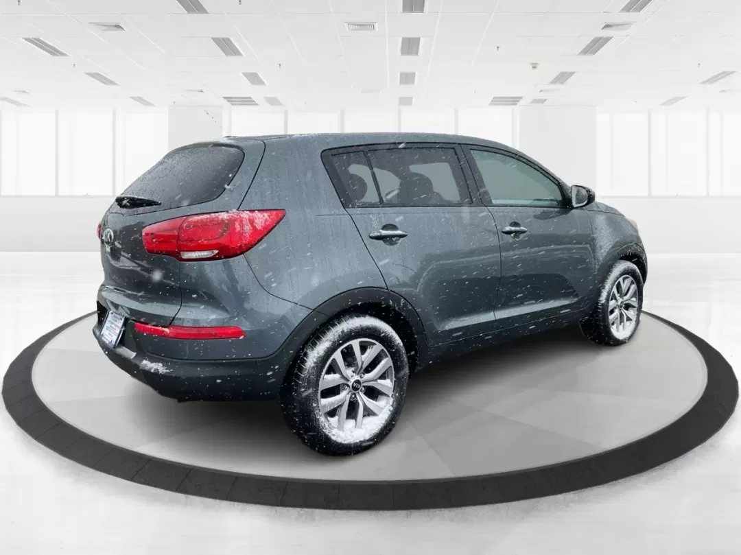 2015 Kia Sportage LX (KNDPB3AC8F7) with an Other engine, located at 880 E. National Road, Vandalia, OH, 45377, (937) 908-9800, 39.891918, -84.183594 - **Adventure Awaits: Discover the 2015 Kia Sportage LX at Advantage Car and Credit!**<br /> <br /> Are you ready to enhance your lifestyle with a vehicle that's perfect for weekend getaways or daily commutes? At Advantage Car and Credit in New Carlisle, OH, we're excited to introduce you to the 2015 - Photo#2