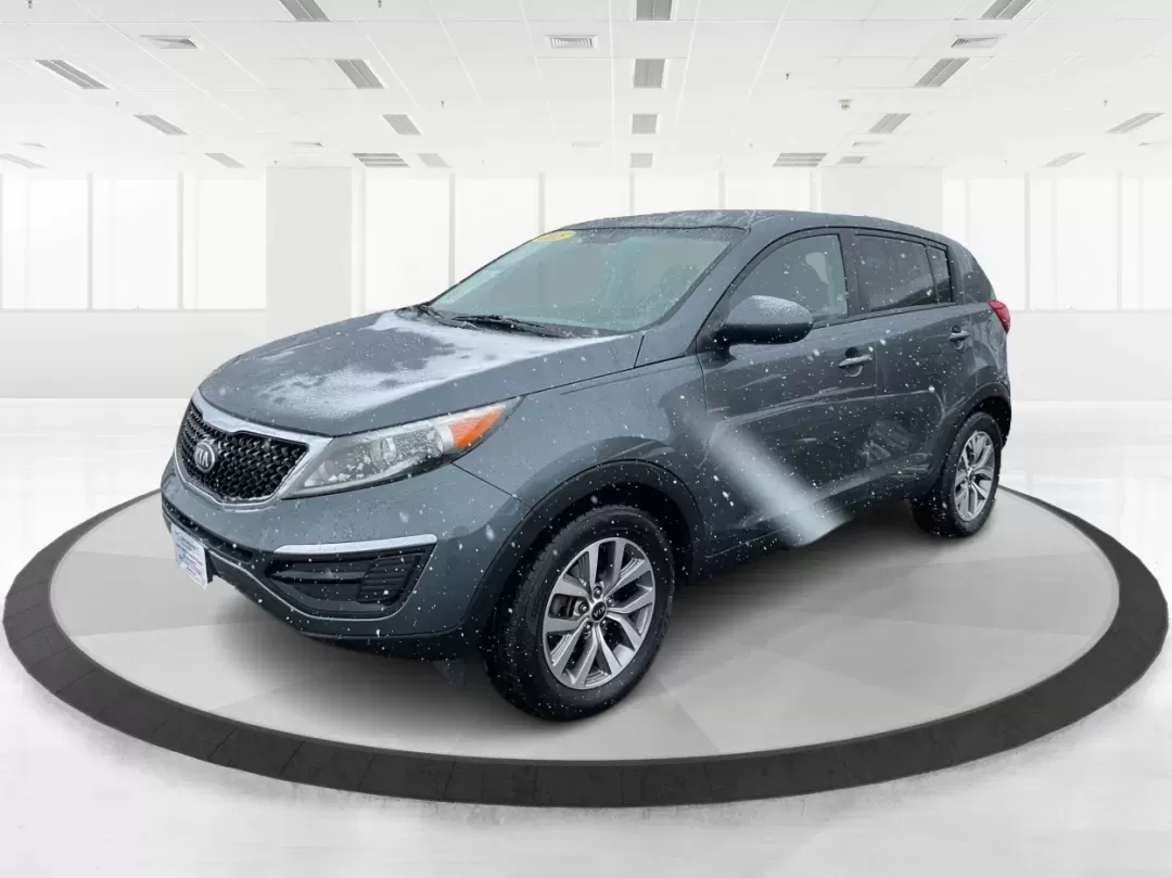 2015 Kia Sportage LX (KNDPB3AC8F7) with an Other engine, located at 880 E. National Road, Vandalia, OH, 45377, (937) 908-9800, 39.891918, -84.183594 - **Adventure Awaits: Discover the 2015 Kia Sportage LX at Advantage Car and Credit!**<br /> <br /> Are you ready to enhance your lifestyle with a vehicle that's perfect for weekend getaways or daily commutes? At Advantage Car and Credit in New Carlisle, OH, we're excited to introduce you to the 2015 - Photo#8