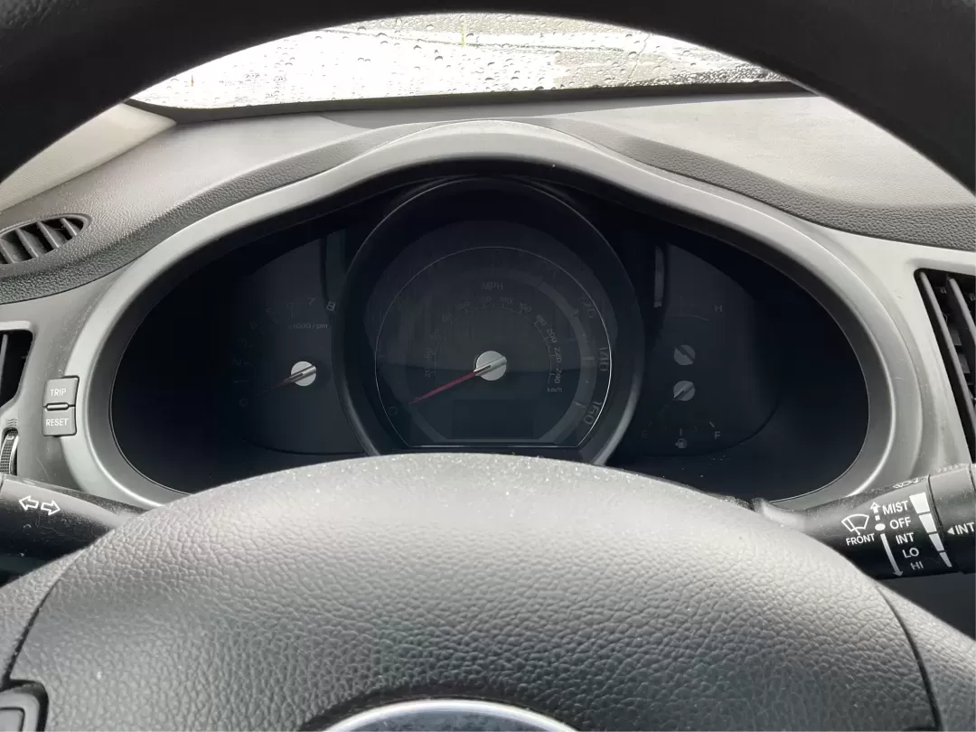 2015 Kia Sportage LX (KNDPB3AC8F7) with an Other engine, located at 880 E. National Road, Vandalia, OH, 45377, (937) 908-9800, 39.891918, -84.183594 - **Adventure Awaits: Discover the 2015 Kia Sportage LX at Advantage Car and Credit!**<br /> <br /> Are you ready to enhance your lifestyle with a vehicle that's perfect for weekend getaways or daily commutes? At Advantage Car and Credit in New Carlisle, OH, we're excited to introduce you to the 2015 - Photo#14