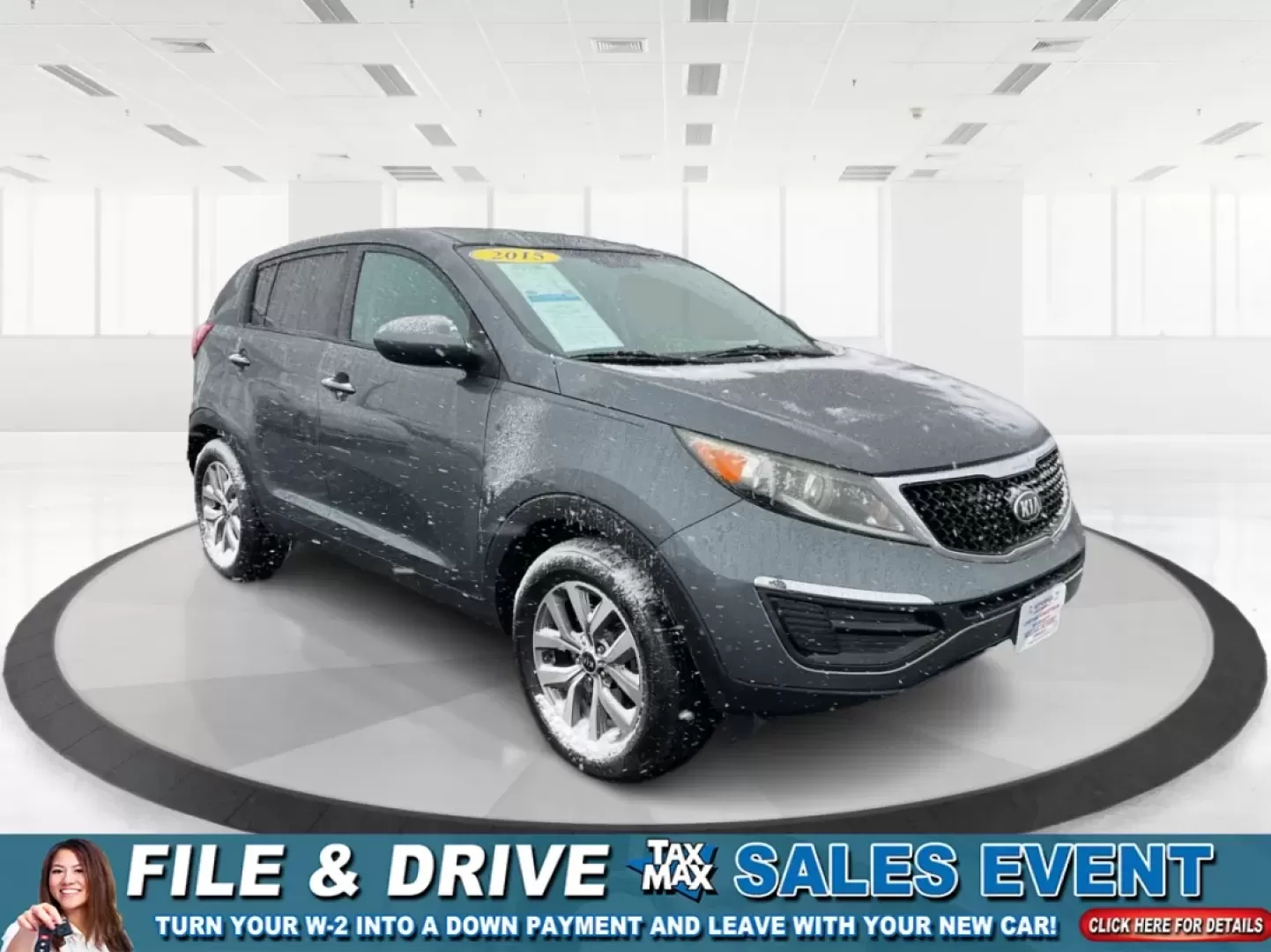 2015 Kia Sportage LX (KNDPB3AC8F7) with an Other engine, located at 880 E. National Road, Vandalia, OH, 45377, (937) 908-9800, 39.891918, -84.183594 - **Adventure Awaits: Discover the 2015 Kia Sportage LX at Advantage Car and Credit!**<br /> <br /> Are you ready to enhance your lifestyle with a vehicle that's perfect for weekend getaways or daily commutes? At Advantage Car and Credit in New Carlisle, OH, we're excited to introduce you to the 2015 - Photo#0