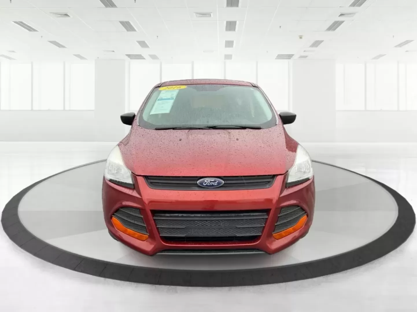 2016 Ford Escape S (1FMCU0F7XGU) with an Duratec 2.5L I-4 DOHC engine, located at 880 E. National Road, Vandalia, OH, 45377, (937) 908-9800, 39.891918, -84.183594 - **Discover Your Next Adventure with the 2016 Ford Escape at Advantage Car and Credit - Vandalia!**<br /> <br /> Are you seeking a vehicle that effortlessly balances comfort, versatility, and style for your daily commute or weekend getaways? Look no further than this stunning 2016 Ford Escape, availa - Photo#7