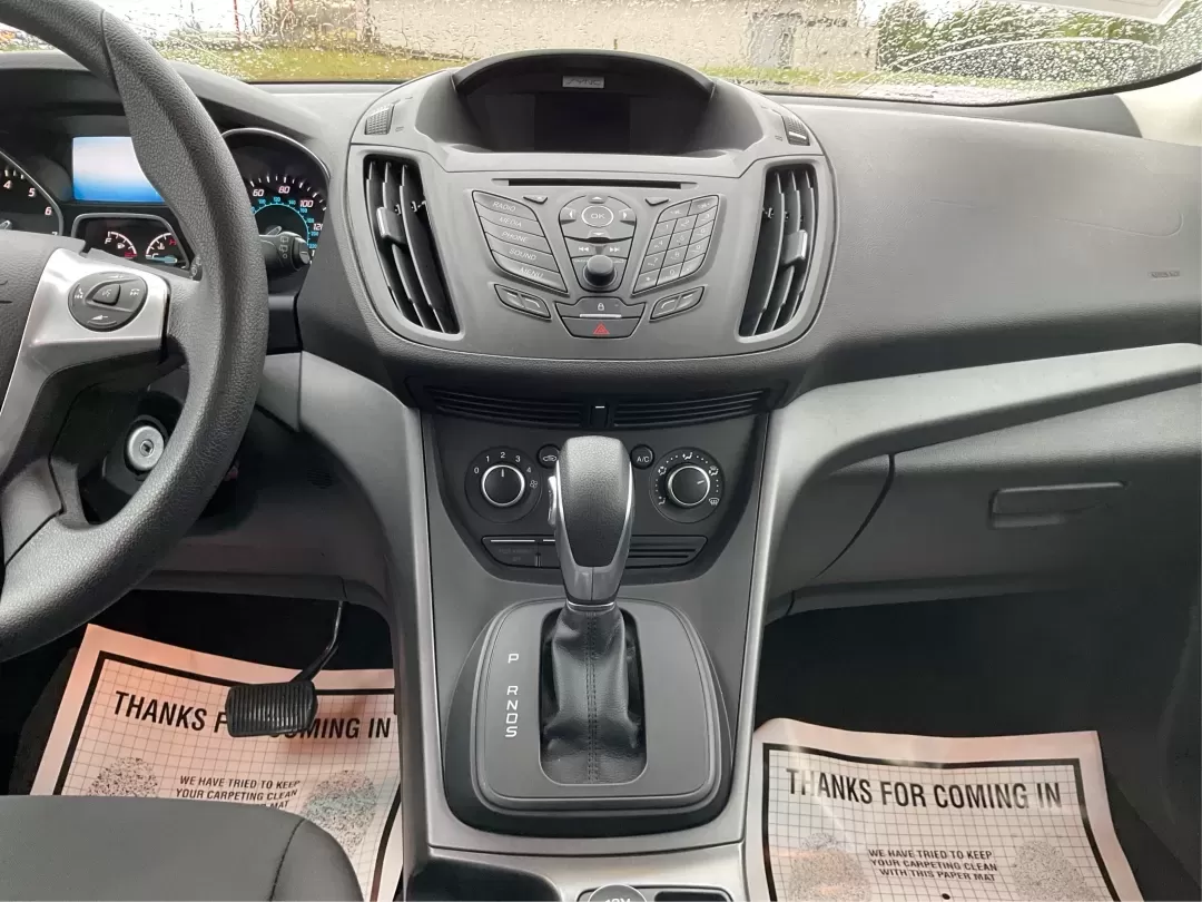 2016 Ford Escape S (1FMCU0F7XGU) with an Duratec 2.5L I-4 DOHC engine, located at 880 E. National Road, Vandalia, OH, 45377, (937) 908-9800, 39.891918, -84.183594 - **Discover Your Next Adventure with the 2016 Ford Escape at Advantage Car and Credit - Vandalia!**<br /> <br /> Are you seeking a vehicle that effortlessly balances comfort, versatility, and style for your daily commute or weekend getaways? Look no further than this stunning 2016 Ford Escape, availa - Photo#13