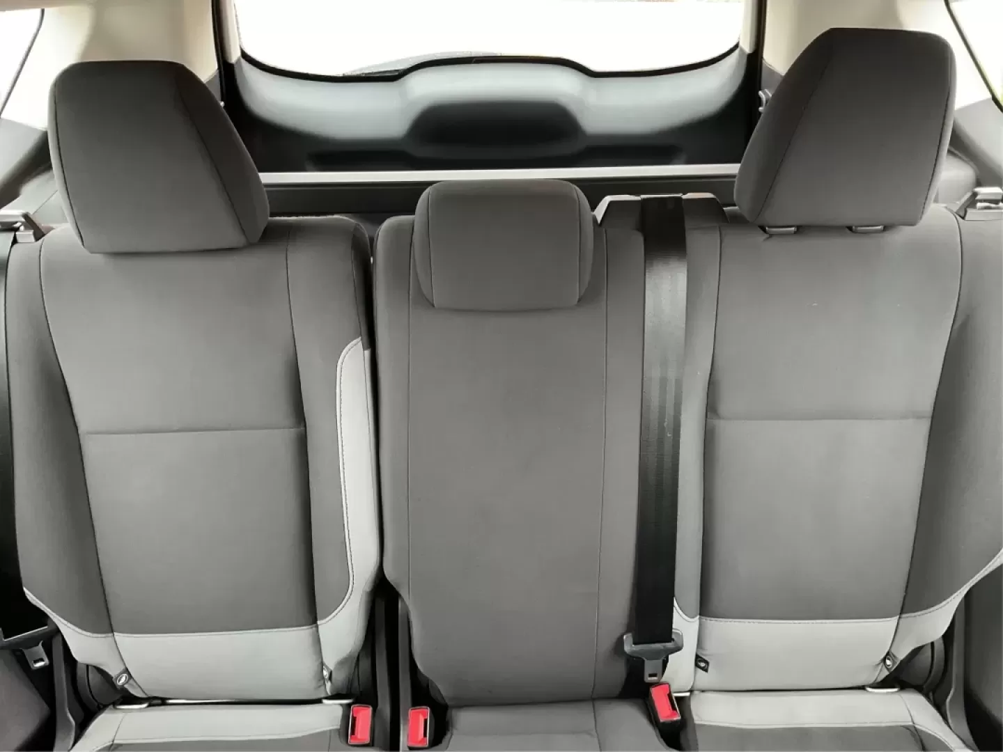 2016 Ford Escape S (1FMCU0F7XGU) with an Duratec 2.5L I-4 DOHC engine, located at 880 E. National Road, Vandalia, OH, 45377, (937) 908-9800, 39.891918, -84.183594 - **Discover Your Next Adventure with the 2016 Ford Escape at Advantage Car and Credit - Vandalia!**<br /> <br /> Are you seeking a vehicle that effortlessly balances comfort, versatility, and style for your daily commute or weekend getaways? Look no further than this stunning 2016 Ford Escape, availa - Photo#14