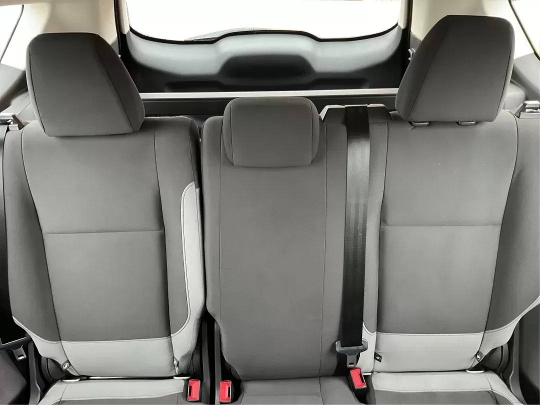 2016 Ford Escape S (1FMCU0F7XGU) with an Duratec 2.5L I-4 DOHC engine, located at 880 E. National Road, Vandalia, OH, 45377, (937) 908-9800, 39.891918, -84.183594 - **Discover Your Next Adventure with the 2016 Ford Escape at Advantage Car and Credit - Vandalia!**<br /> <br /> Are you seeking a vehicle that effortlessly balances comfort, versatility, and style for your daily commute or weekend getaways? Look no further than this stunning 2016 Ford Escape, availa - Photo#14