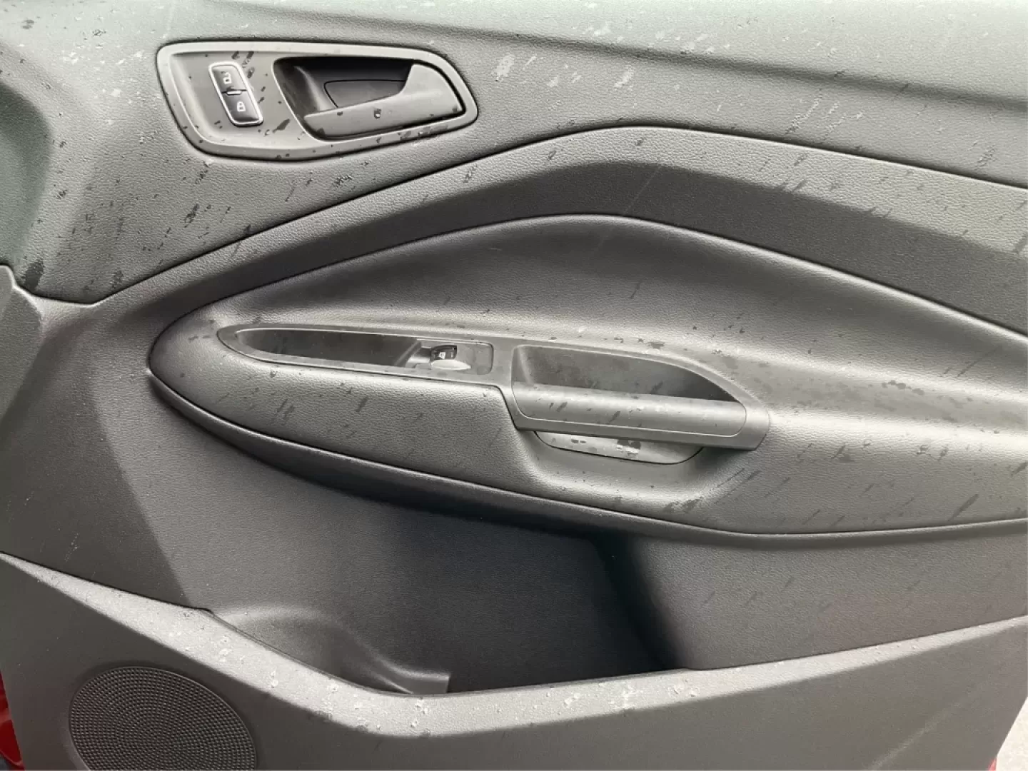 2016 Ford Escape S (1FMCU0F7XGU) with an Duratec 2.5L I-4 DOHC engine, located at 880 E. National Road, Vandalia, OH, 45377, (937) 908-9800, 39.891918, -84.183594 - **Discover Your Next Adventure with the 2016 Ford Escape at Advantage Car and Credit - Vandalia!**<br /> <br /> Are you seeking a vehicle that effortlessly balances comfort, versatility, and style for your daily commute or weekend getaways? Look no further than this stunning 2016 Ford Escape, availa - Photo#19