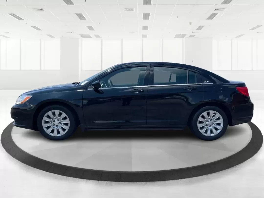 2014 Chrysler 200 LX (1C3CCBAG7EN) with an Other engine, located at 1230 East Main St, Xenia, OH, 45385, (937) 908-9800, 39.688026, -83.910172 - Are you looking for a reliable car that seamlessly fits into your busy lifestyle? Look no further than this stunning 2014 Chrysler 200 LX, available now at Advantage Car and Credit in Fairborn, OH. This stylish sedan is perfect for growing families, daily commuters, or anyone seeking a dependable ve - Photo#5