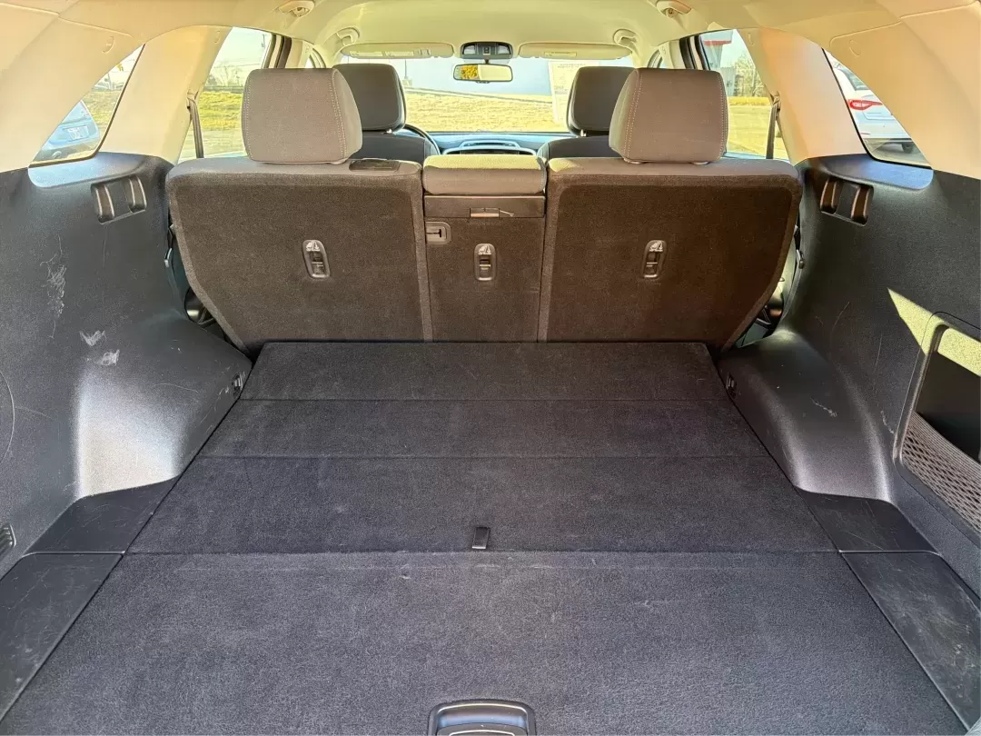 2016 Kia Sorento 2.4L LX (5XYPG4A39GG) with an 2.4L I-4 gasoline direct injection engine, 6-Speed Automatic transmission, located at 4508 South Dixie Dr, Moraine, OH, 45439, (937) 908-9800, 39.689976, -84.218452 - **Discover the Perfect Family SUV for Your Next Adventure!**<br /> <br /> Are you in search of a reliable SUV that can comfortably accommodate your growing family while also being great for weekend getaways? Look no further than the 2016 Kia Sorento 2.4L LX, available now at Advantage Car and Credit - Photo#12