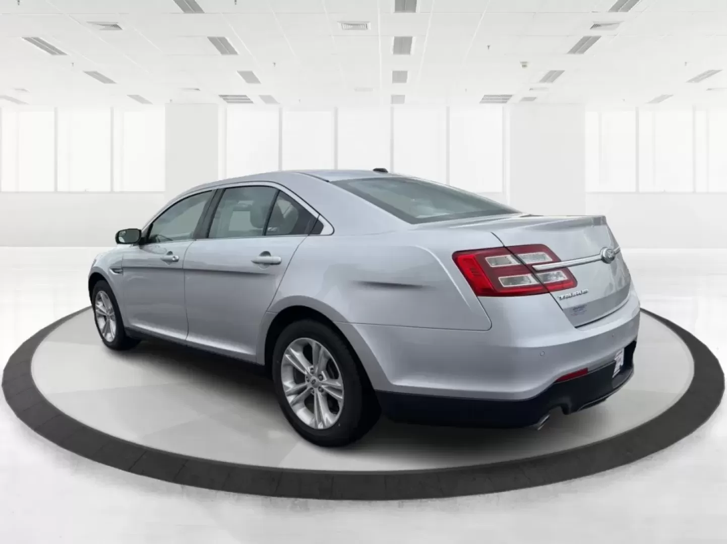 2013 Ford Taurus SEL (1FAHP2H87DG) with an 3.5L V-6 DOHC engine, 6-Speed Automatic transmission, located at 1099 N County Rd 25A , Troy, OH, 45373, (937) 908-9800, 40.057079, -84.212883 - **Discover the Perfect Family Sedan: 2013 Ford Taurus SEL at Advantage Car and Credit - Piqua, OH**<br /> <br /> Are you searching for a reliable and spacious vehicle that fits seamlessly into your family's lifestyle? Look no further than this 2013 Ford Taurus SEL, available now at Advantage Car and - Photo#4