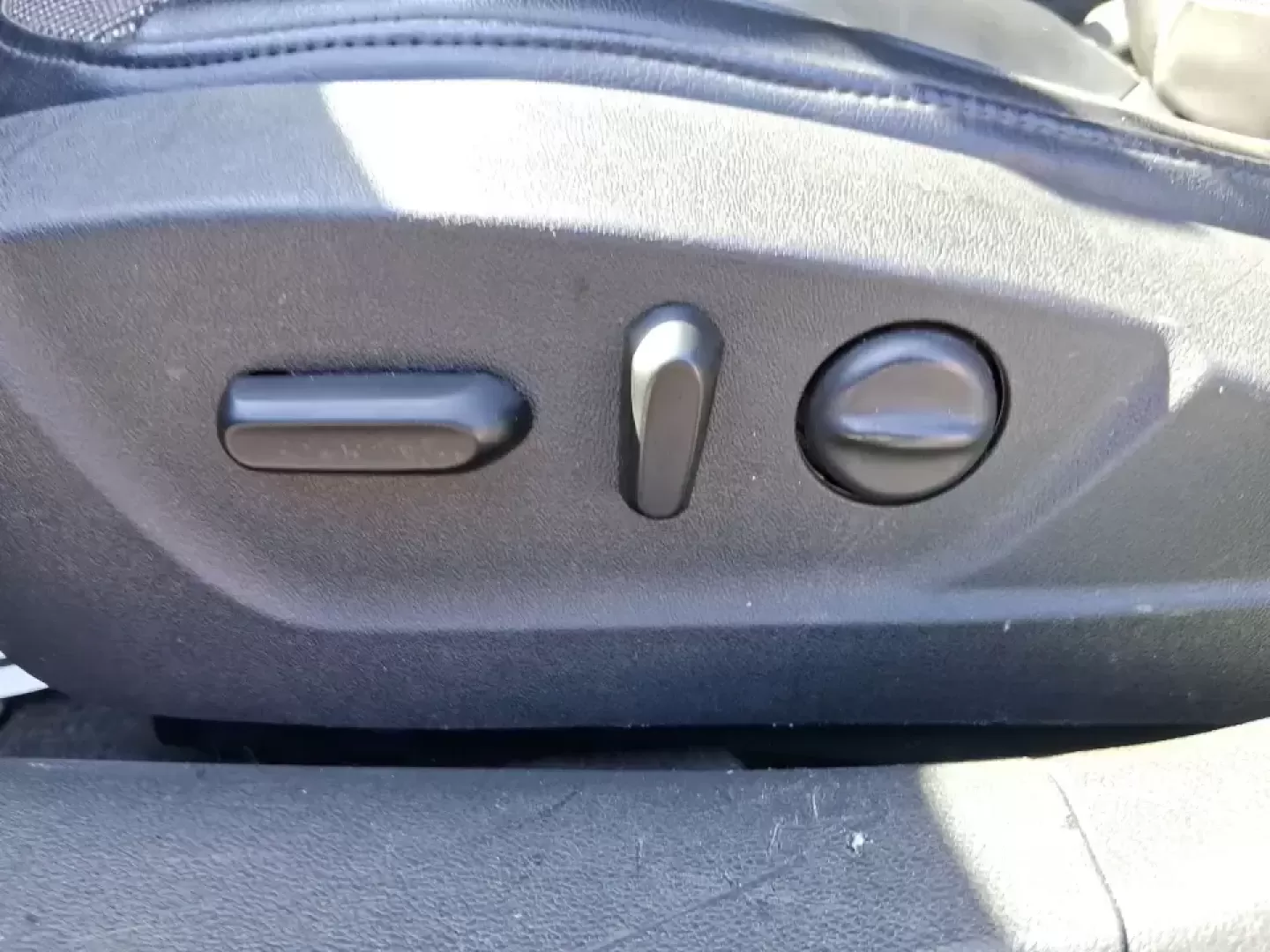 2015 Chevrolet Malibu 1LT (1G11C5SL6FF) with an ECOTEC 2.5L I-4 gasoline direct injection engine, 6-Speed Automatic transmission, located at 1184 Kauffman Ave, Fairborn, OH, 45324, (937) 908-9800, 39.807072, -84.030914 - **Elevate Your Daily Drive with the 2015 Chevrolet Malibu 1LT at Advantage Car and Credit!** <br /> <br /> Are you looking for a vehicle that combines style, comfort, and reliability? The 2015 Chevrolet Malibu 1LT is the perfect sedan for everyone from busy professionals to growing families. With it - Photo#18