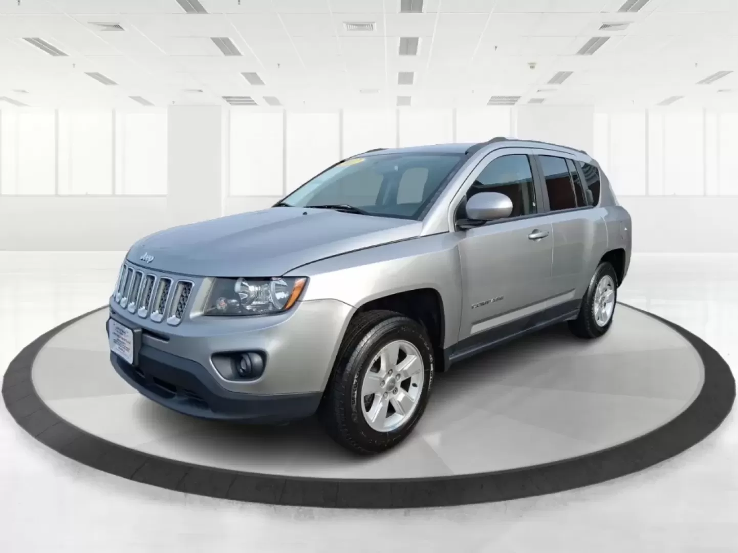 2017 Jeep Compass Latitude FWD (1C4NJCEA3HD) with an Other engine, located at 4508 South Dixie Dr, Moraine, OH, 45439, (937) 908-9800, 39.689976, -84.218452 - 2017 Jeep Compass Latitude FWD - Photo#8