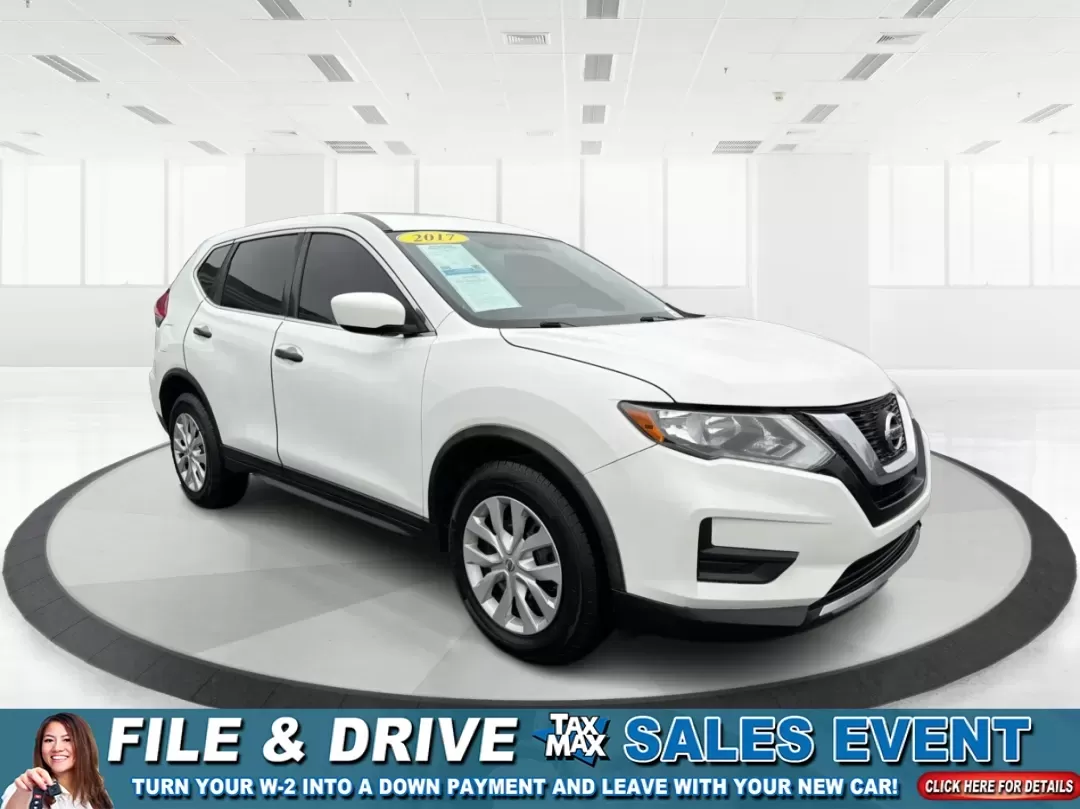 2017 Nissan Rogue S (KNMAT2MV0HP) with an 2.5L I-4 DOHC engine, located at 1230 East Main St, Xenia, OH, 45385, (937) 908-9800, 39.688026, -83.910172 - **Adventure Awaits: Explore the 2017 Nissan Rogue at Advantage Car and Credit!**<br /> <br /> Are you ready to embark on your next family road trip or weekend adventure? The 2017 Nissan Rogue is the perfect companion for those who value versatility, comfort, and reliability. Whether you're navigatin - Photo#0