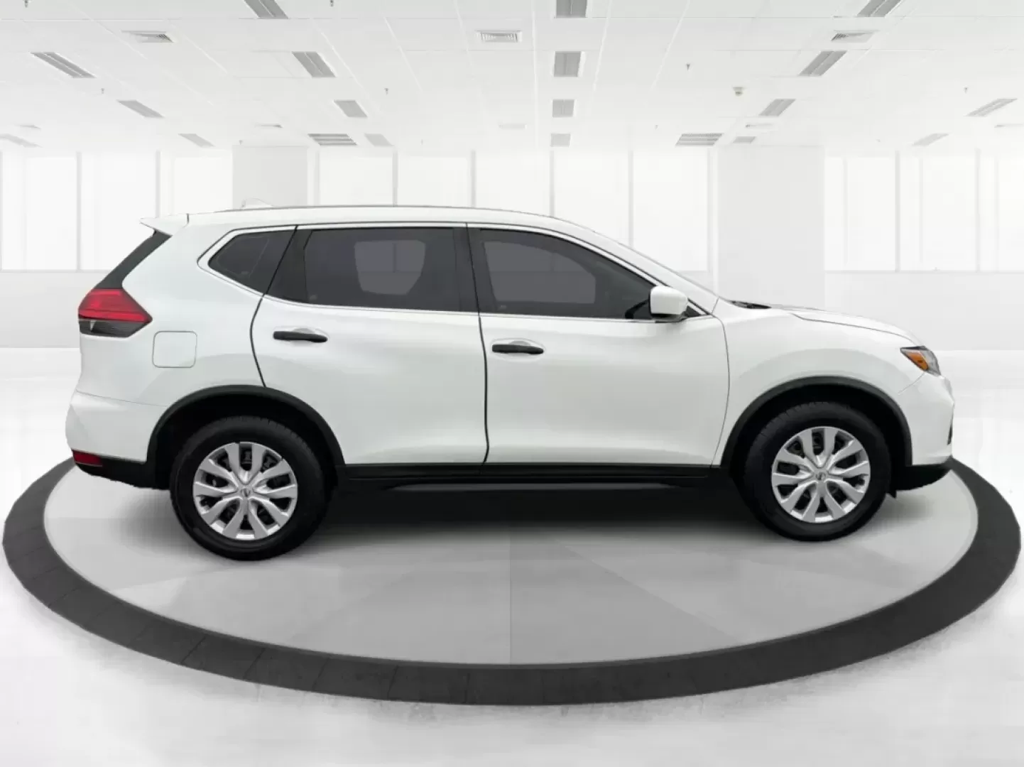 2017 Nissan Rogue S (KNMAT2MV0HP) with an 2.5L I-4 DOHC engine, CVT transmission, located at 1230 East Main St, Xenia, OH, 45385, (937) 908-9800, 39.688026, -83.910172 - **Adventure Awaits: Explore the 2017 Nissan Rogue at Advantage Car and Credit!**<br /> <br /> Are you ready to embark on your next family road trip or weekend adventure? The 2017 Nissan Rogue is the perfect companion for those who value versatility, comfort, and reliability. Whether you're navigatin - Photo#1
