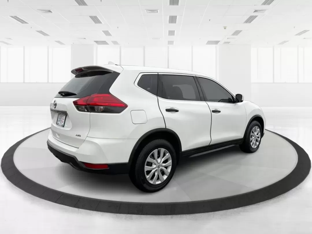 2017 Nissan Rogue S (KNMAT2MV0HP) with an 2.5L I-4 DOHC engine, located at 1230 East Main St, Xenia, OH, 45385, (937) 908-9800, 39.688026, -83.910172 - **Adventure Awaits: Explore the 2017 Nissan Rogue at Advantage Car and Credit!**<br /> <br /> Are you ready to embark on your next family road trip or weekend adventure? The 2017 Nissan Rogue is the perfect companion for those who value versatility, comfort, and reliability. Whether you're navigatin - Photo#2