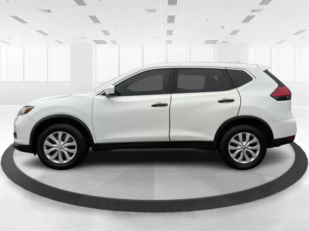 2017 Nissan Rogue S (KNMAT2MV0HP) with an 2.5L I-4 DOHC engine, located at 1230 East Main St, Xenia, OH, 45385, (937) 908-9800, 39.688026, -83.910172 - **Adventure Awaits: Explore the 2017 Nissan Rogue at Advantage Car and Credit!**<br /> <br /> Are you ready to embark on your next family road trip or weekend adventure? The 2017 Nissan Rogue is the perfect companion for those who value versatility, comfort, and reliability. Whether you're navigatin - Photo#5