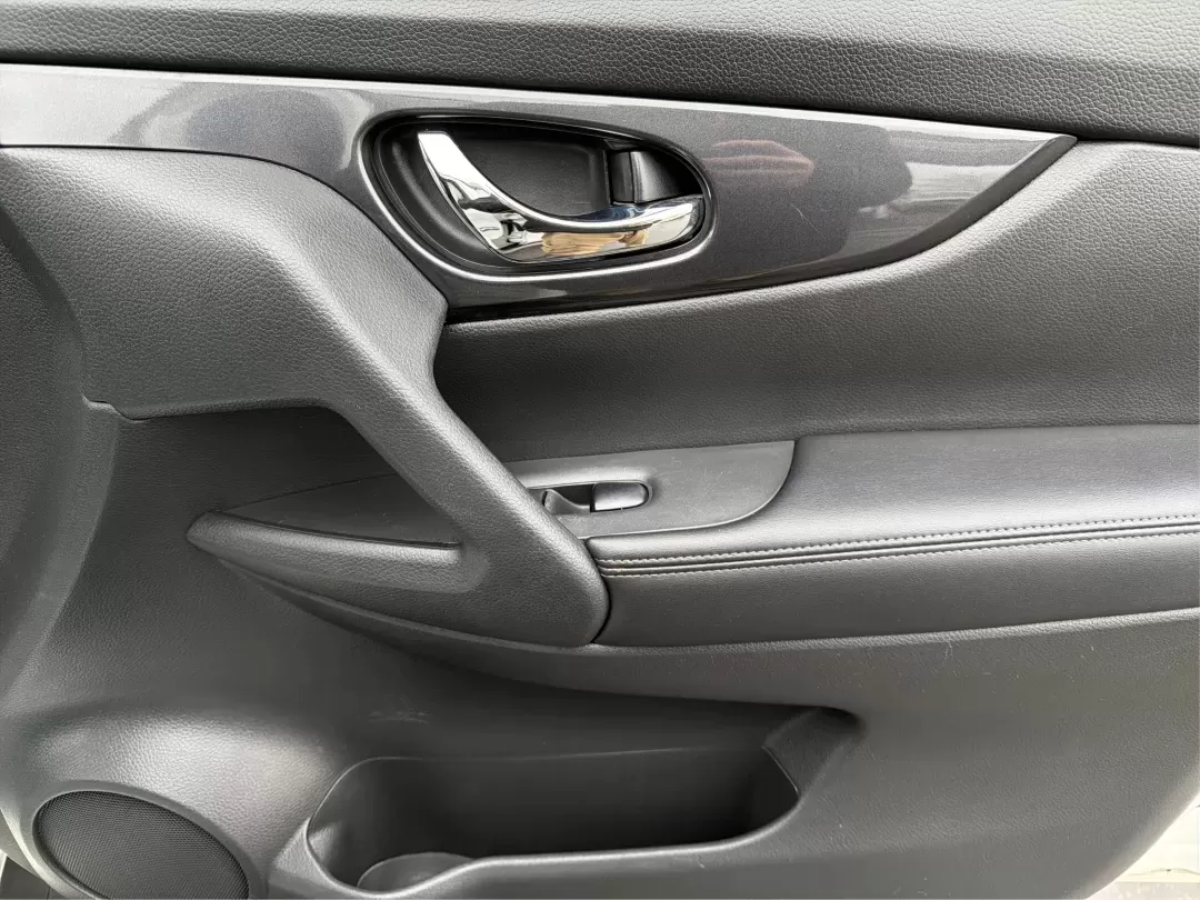 2017 Nissan Rogue S (KNMAT2MV0HP) with an 2.5L I-4 DOHC engine, located at 1230 East Main St, Xenia, OH, 45385, (937) 908-9800, 39.688026, -83.910172 - **Adventure Awaits: Explore the 2017 Nissan Rogue at Advantage Car and Credit!**<br /> <br /> Are you ready to embark on your next family road trip or weekend adventure? The 2017 Nissan Rogue is the perfect companion for those who value versatility, comfort, and reliability. Whether you're navigatin - Photo#18