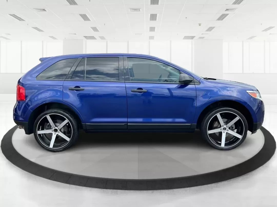 2013 Ford Edge SE (2FMDK3GC6DB) with an Other engine, located at 880 E. National Road, Vandalia, OH, 45377, (937) 908-9800, 39.891918, -84.183594 - **Discover Your Next Adventure with the 2013 Ford Edge SE A Perfect Family SUV!**<br /> <br /> Are you searching for a reliable and stylish SUV to elevate your family's adventures? The 2013 Ford Edge SE, available at Advantage Car and Credit in Fairborn, OH, is the ideal vehicle for families and in - Photo#1