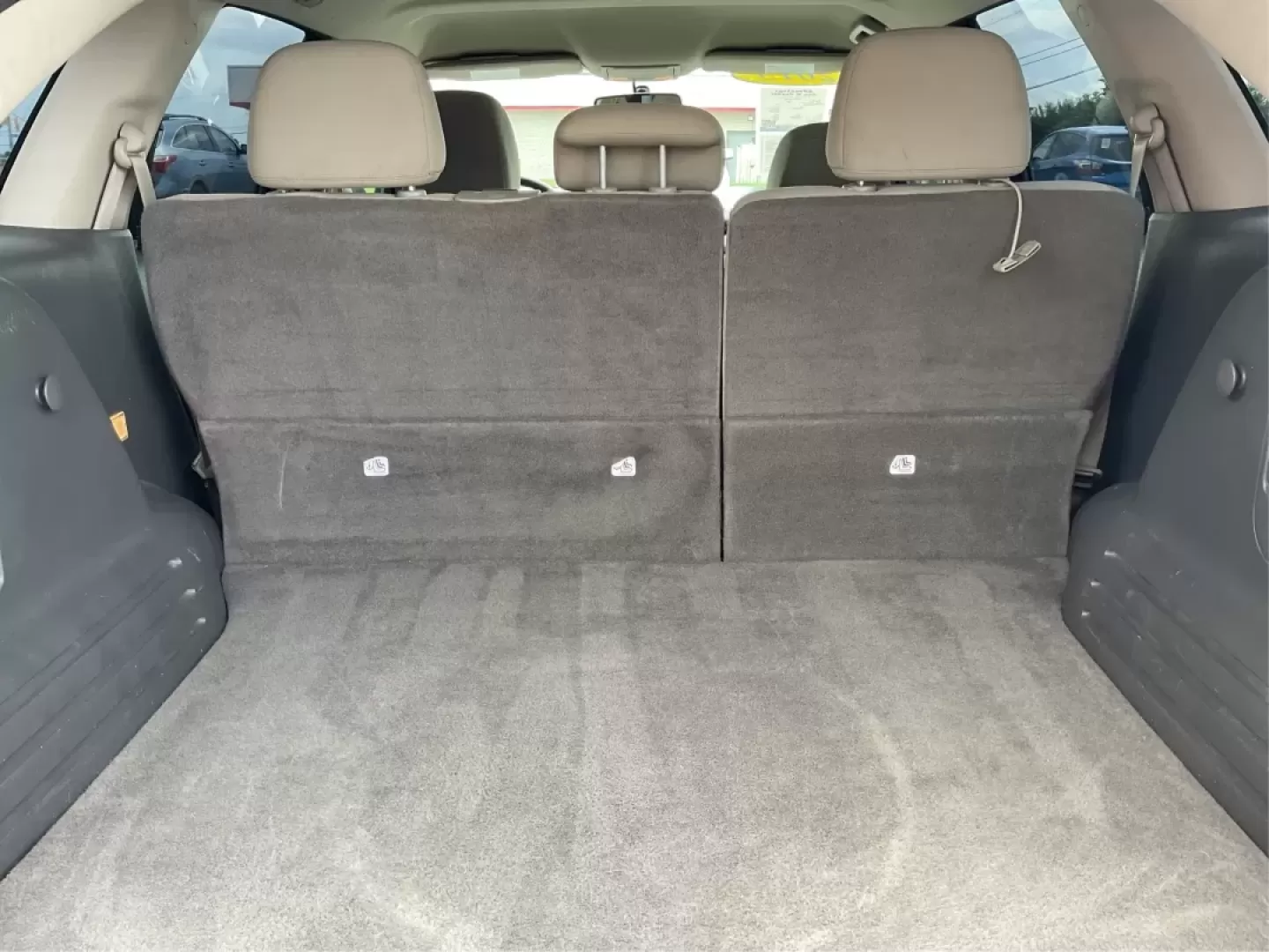 2013 Ford Edge SE (2FMDK3GC6DB) with an 3.5L V6 DOHC 24V engine, 6-Speed Automatic transmission, located at 880 E. National Road, Vandalia, OH, 45377, (937) 908-9800, 39.891918, -84.183594 - **Discover Your Next Adventure with the 2013 Ford Edge SE A Perfect Family SUV!**<br /> <br /> Are you searching for a reliable and stylish SUV to elevate your family's adventures? The 2013 Ford Edge SE, available at Advantage Car and Credit in Fairborn, OH, is the ideal vehicle for families and in - Photo#12