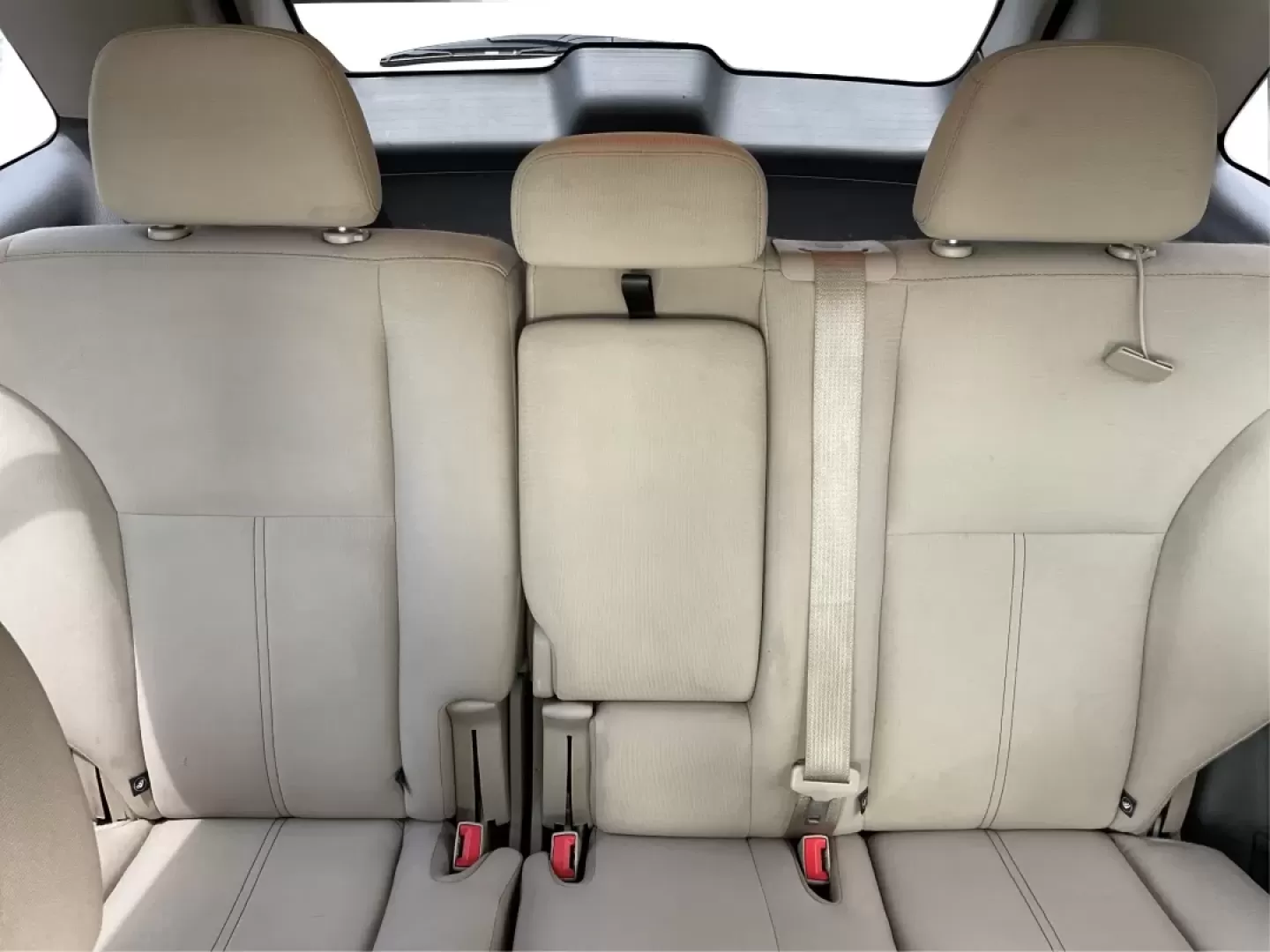 2013 Ford Edge SE (2FMDK3GC6DB) with an 3.5L V6 DOHC 24V engine, 6-Speed Automatic transmission, located at 880 E. National Road, Vandalia, OH, 45377, (937) 908-9800, 39.891918, -84.183594 - **Discover Your Next Adventure with the 2013 Ford Edge SE A Perfect Family SUV!**<br /> <br /> Are you searching for a reliable and stylish SUV to elevate your family's adventures? The 2013 Ford Edge SE, available at Advantage Car and Credit in Fairborn, OH, is the ideal vehicle for families and in - Photo#14