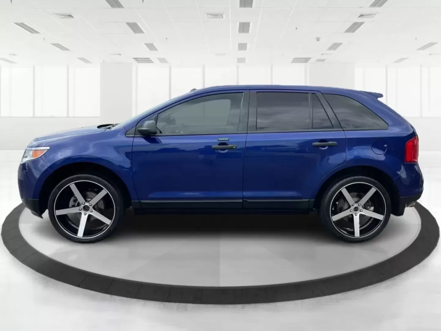 2013 Ford Edge SE (2FMDK3GC6DB) with an Other engine, located at 1099 N County Rd 25A , Troy, OH, 45373, (937) 908-9800, 40.057079, -84.212883 - **Discover Your Next Adventure with the 2013 Ford Edge SE A Perfect Family SUV!**<br /> <br /> Are you searching for a reliable and stylish SUV to elevate your family's adventures? The 2013 Ford Edge SE, available at Advantage Car and Credit in Fairborn, OH, is the ideal vehicle for families and in - Photo#5