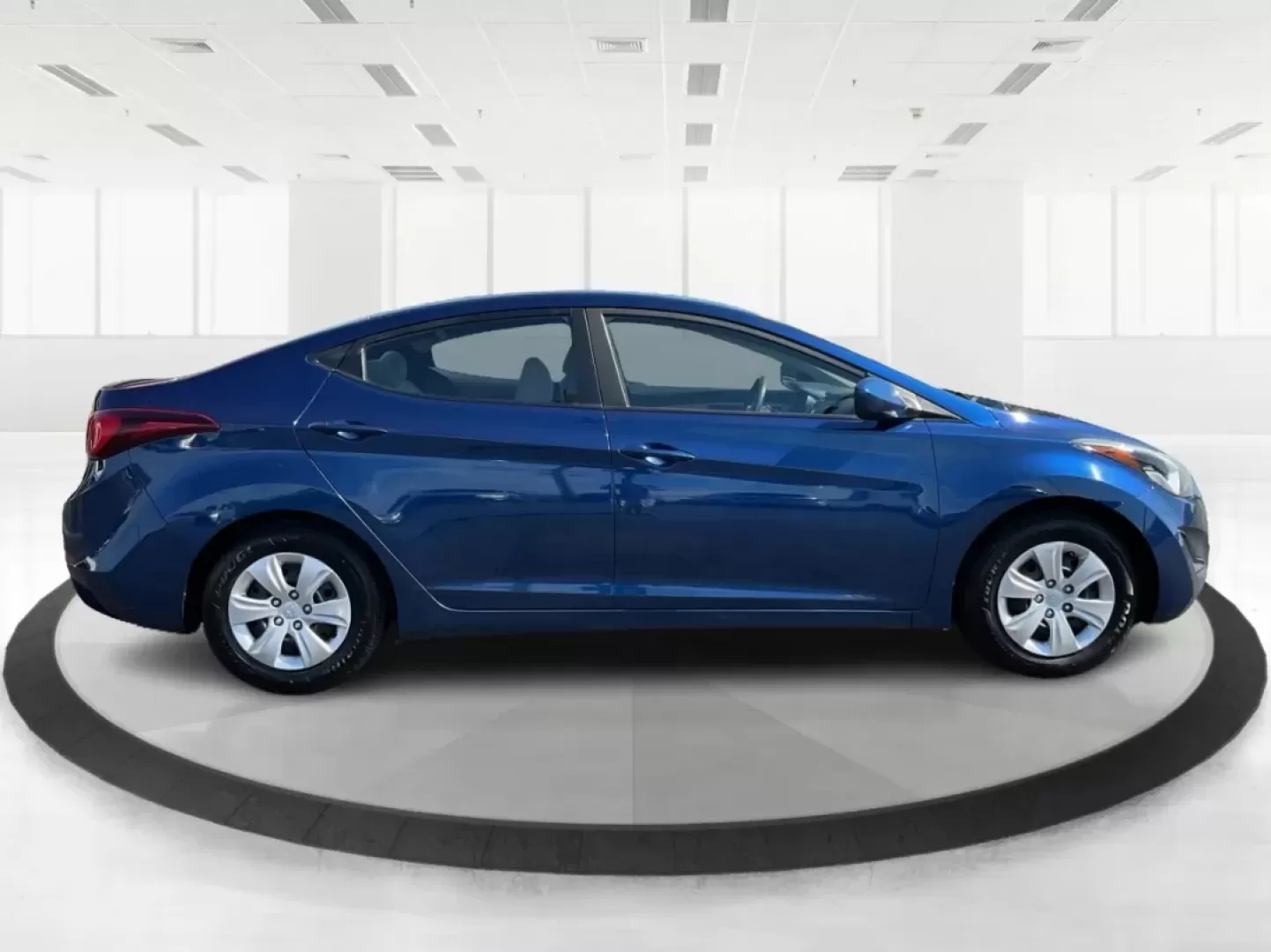 2016 Hyundai Elantra SE (5NPDH4AE5GH) with an Nu 1.8L I-4 DOHC engine, located at 401 Woodman Dr, Riverside, OH, 45431, (937) 908-9800, 39.760899, -84.123421 - **Elevate Your Daily Commute with the 2016 Hyundai Elantra SE at Advantage Car and Credit!**<br /> <br /> Are you tired of your mundane daily commute? Looking for a reliable vehicle that not only delivers performance but also fits your lifestyle? Look no further! The 2016 Hyundai Elantra SE is your - Photo#1