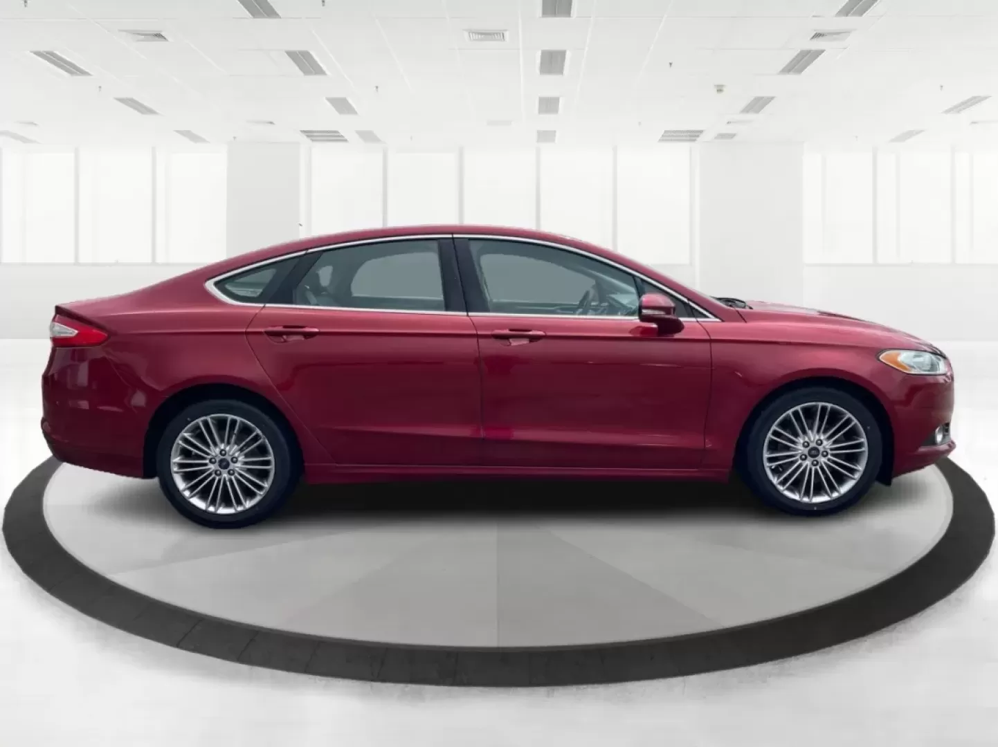 2016 Ford Fusion SE (3FA6P0HD7GR) with an Other engine, located at 4508 South Dixie Dr, Moraine, OH, 45439, (937) 908-9800, 39.689976, -84.218452 - Experience the perfect blend of style, comfort, and reliability with this 2016 Ford Fusion SE, available now at Advantage Car and Credit in Fairborn, OH. Whether you're a commuter navigating the busy streets of downtown Fairborn or a growing family looking for a dependable vehicle for your weekend a - Photo#1