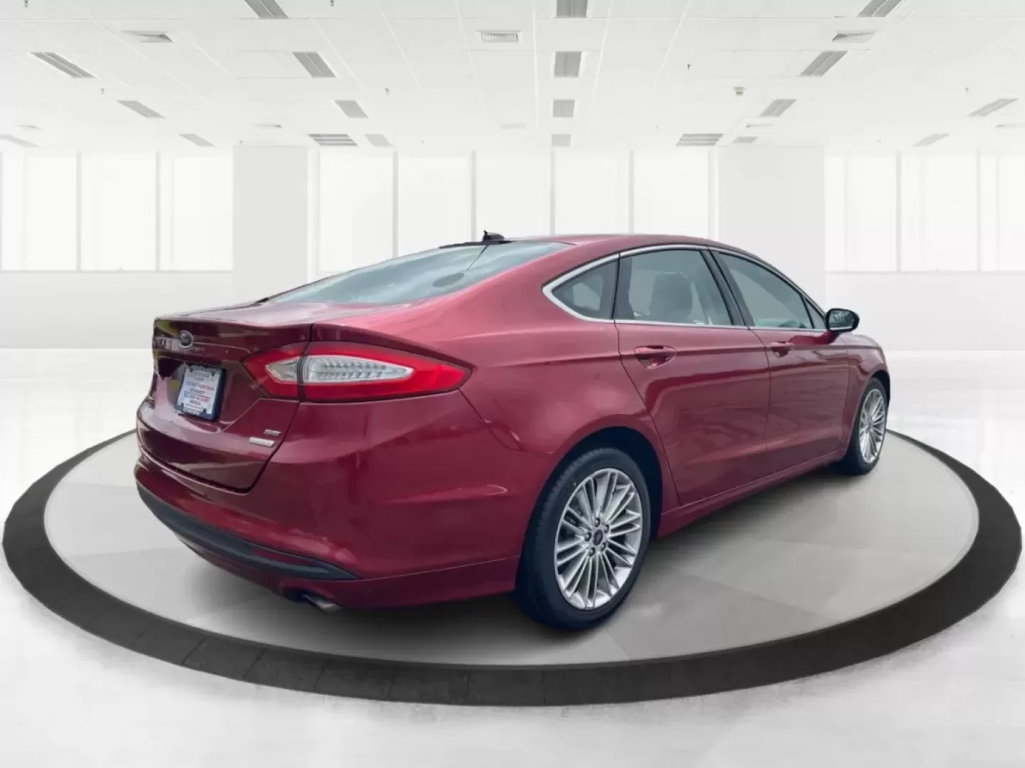 2016 Ford Fusion SE (3FA6P0HD7GR) with an Other engine, located at 4508 South Dixie Dr, Moraine, OH, 45439, (937) 908-9800, 39.689976, -84.218452 - Experience the perfect blend of style, comfort, and reliability with this 2016 Ford Fusion SE, available now at Advantage Car and Credit in Fairborn, OH. Whether you're a commuter navigating the busy streets of downtown Fairborn or a growing family looking for a dependable vehicle for your weekend a - Photo#2