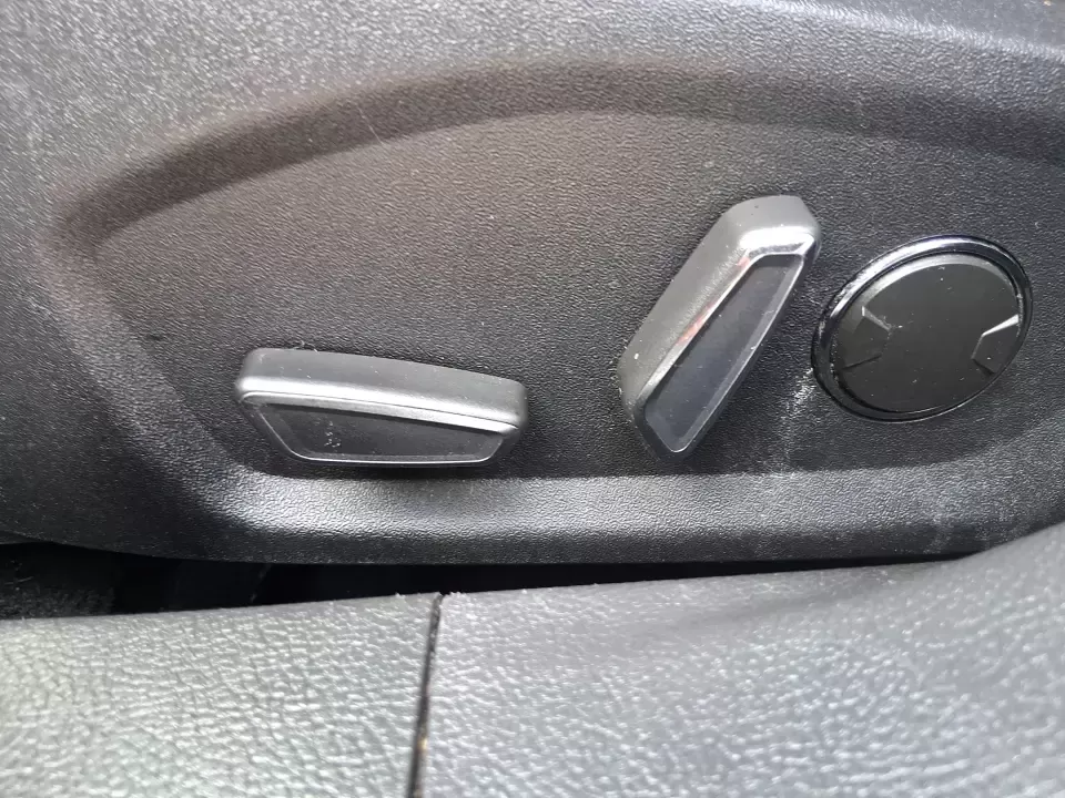 2016 Ford Fusion SE (3FA6P0HD7GR) with an 1.5L L4 DOHC 16V engine, 6-Speed Automatic transmission, located at 1099 N County Rd 25A , Troy, OH, 45373, (937) 908-9800, 40.057079, -84.212883 - Experience the perfect blend of style, comfort, and reliability with this 2016 Ford Fusion SE, available now at Advantage Car and Credit in Fairborn, OH. Whether you're a commuter navigating the busy streets of downtown Fairborn or a growing family looking for a dependable vehicle for your weekend a - Photo#18