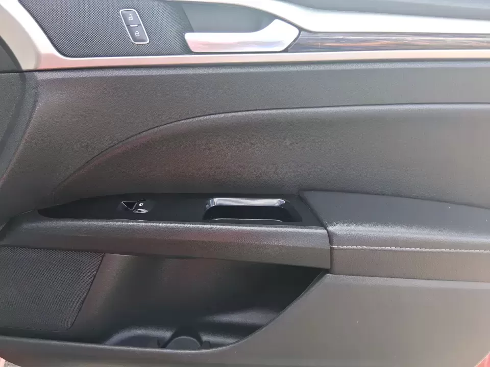 2016 Ford Fusion SE (3FA6P0HD7GR) with an 1.5L L4 DOHC 16V engine, 6-Speed Automatic transmission, located at 1099 N County Rd 25A , Troy, OH, 45373, (937) 908-9800, 40.057079, -84.212883 - Experience the perfect blend of style, comfort, and reliability with this 2016 Ford Fusion SE, available now at Advantage Car and Credit in Fairborn, OH. Whether you're a commuter navigating the busy streets of downtown Fairborn or a growing family looking for a dependable vehicle for your weekend a - Photo#20