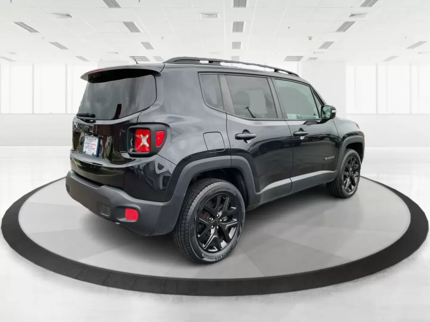 2016 Jeep Renegade Justice (ZACCJBBT4GP) with an Tigershark MultiAir 2.4L I-4 variable valve contro engine, located at 1230 East Main St, Xenia, OH, 45385, (937) 908-9800, 39.688026, -83.910172 - ### Adventure Awaits with the 2016 Jeep Renegade Justice at Advantage Car and Credit - Xenia!<br /> <br /> Are you ready to tackle your next adventure? Whether you're planning a weekend getaway with friends, navigating the hustle and bustle of daily commutes, or exploring the great outdoors, the 201 - Photo#2