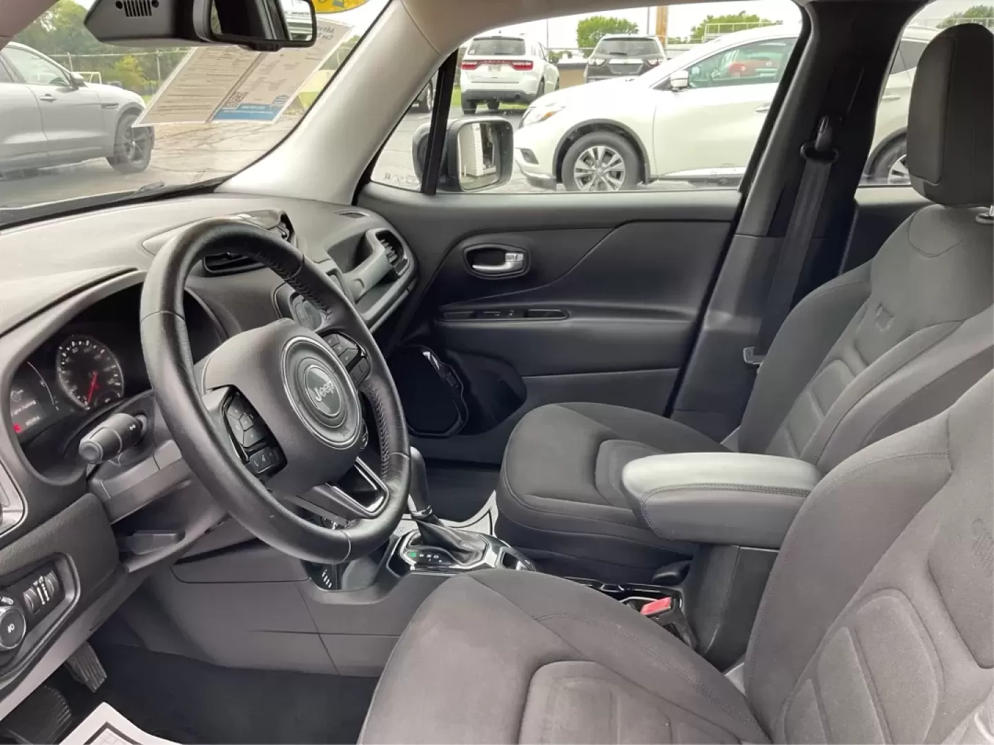 2016 Jeep Renegade Justice (ZACCJBBT4GP) with an Tigershark MultiAir 2.4L I-4 variable valve contro engine, located at 1230 East Main St, Xenia, OH, 45385, (937) 908-9800, 39.688026, -83.910172 - ### Adventure Awaits with the 2016 Jeep Renegade Justice at Advantage Car and Credit - Xenia!<br /> <br /> Are you ready to tackle your next adventure? Whether you're planning a weekend getaway with friends, navigating the hustle and bustle of daily commutes, or exploring the great outdoors, the 201 - Photo#9