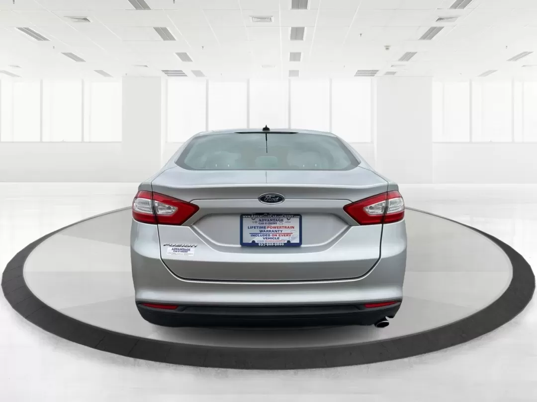 2016 Ford Fusion S (3FA6P0G72GR) with an Duratec 2.5L I-4 DOHC engine, located at 1184 Kauffman Ave, Fairborn, OH, 45324, (937) 908-9800, 39.807072, -84.030914 - Discover the perfect blend of style, comfort, and reliability with this **2016 Ford Fusion**-ideal for your daily commutes, family outings, or weekend adventures. If you're searching for a dependable sedan that won't break the bank, this vehicle is just what you need. It's great for growing families - Photo#3