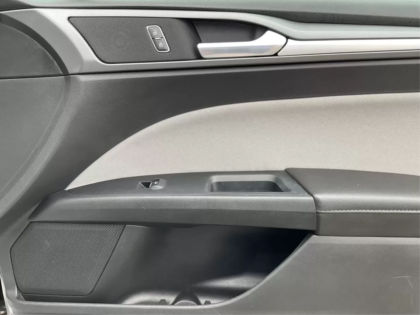 2016 Ford Fusion S (3FA6P0G72GR) with an Duratec 2.5L I-4 DOHC engine, located at 1230 East Main St, Xenia, OH, 45385, (937) 908-9800, 39.688026, -83.910172 - Discover the perfect blend of style, comfort, and reliability with this **2016 Ford Fusion**-ideal for your daily commutes, family outings, or weekend adventures. If you're searching for a dependable sedan that won't break the bank, this vehicle is just what you need. It's great for growing families - Photo#19