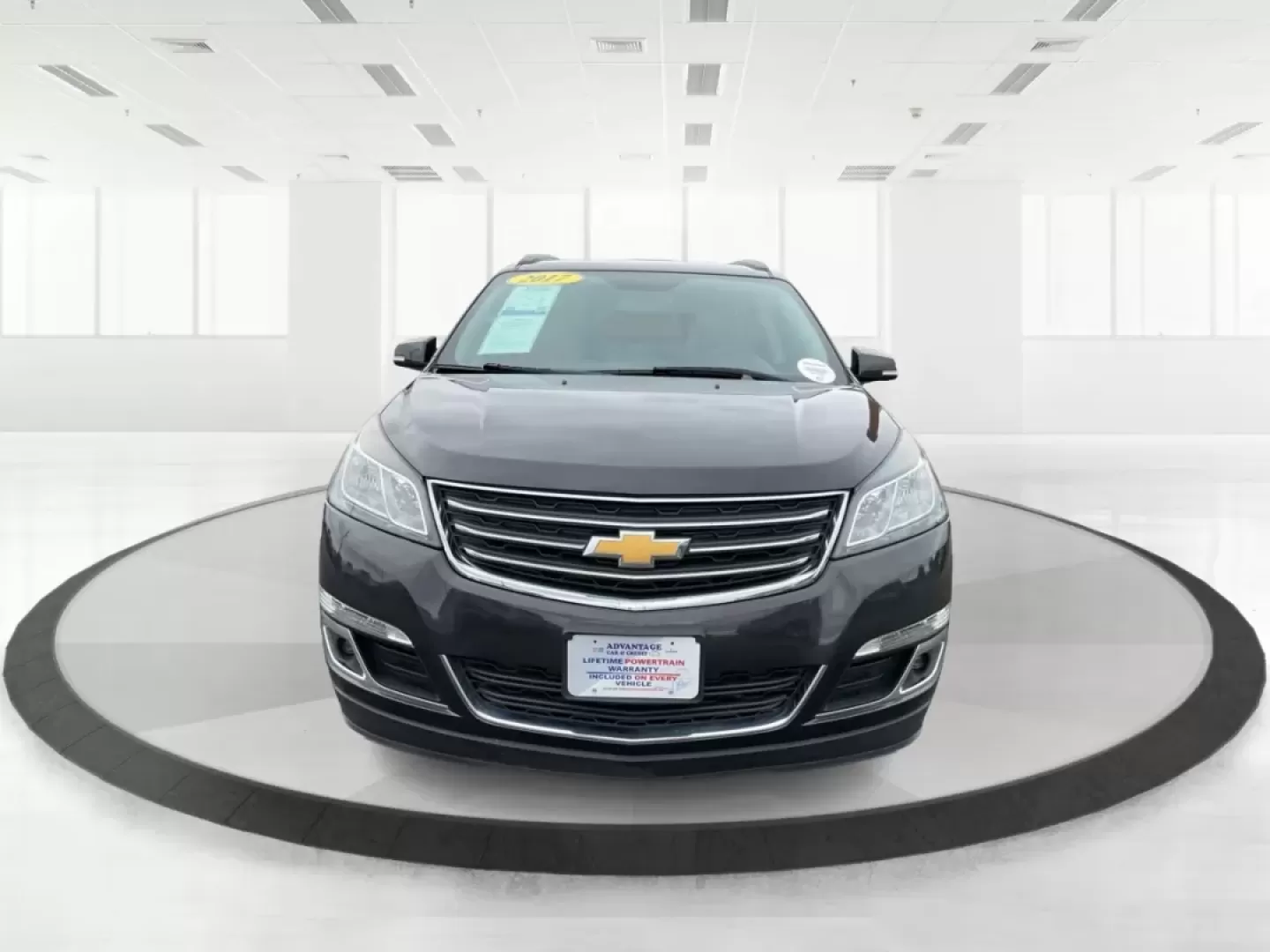 2017 Chevrolet Traverse 1LT (1GNKVGKD4HJ) with an 3.6L V-6 gasoline direct injection engine, located at 1184 Kauffman Ave, Fairborn, OH, 45324, (937) 908-9800, 39.807072, -84.030914 - **Explore Your Next Adventure in the 2017 Chevrolet Traverse at Advantage Car and Credit - Vandalia!**<br /> <br /> Are you ready to elevate your family's road trips or weekend adventures? The 2017 Chevrolet Traverse is designed for those who love the open road and need a spacious utility vehicle th - Photo#7