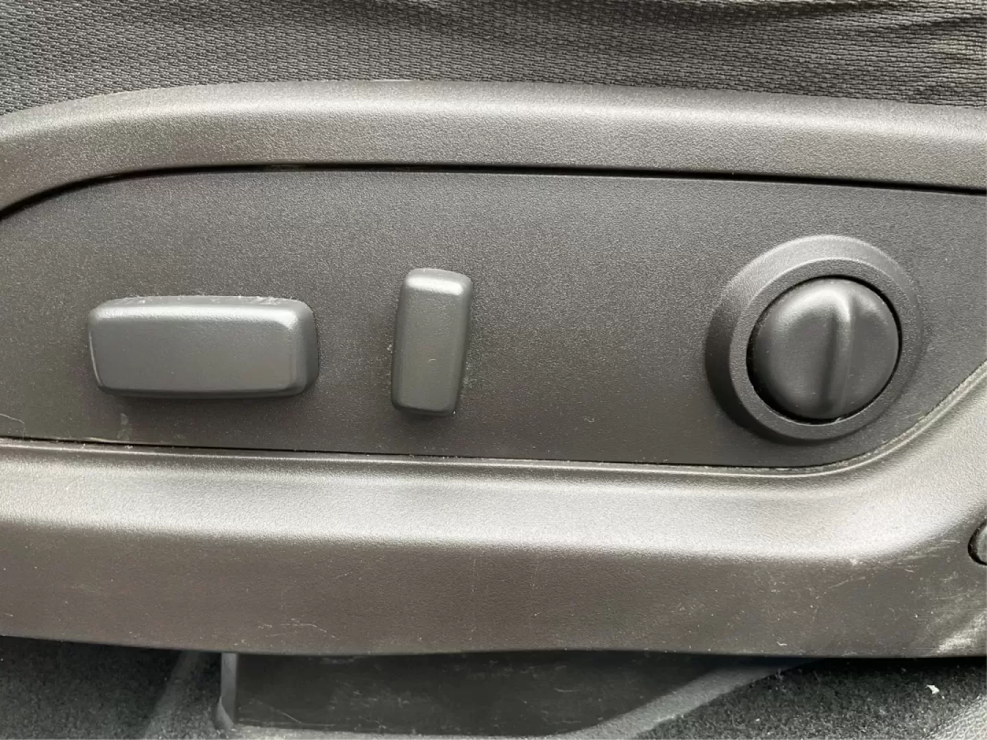 2017 Chevrolet Traverse 1LT (1GNKVGKD4HJ) with an 3.6L V-6 gasoline direct injection engine, located at 1184 Kauffman Ave, Fairborn, OH, 45324, (937) 908-9800, 39.807072, -84.030914 - **Explore Your Next Adventure in the 2017 Chevrolet Traverse at Advantage Car and Credit - Vandalia!**<br /> <br /> Are you ready to elevate your family's road trips or weekend adventures? The 2017 Chevrolet Traverse is designed for those who love the open road and need a spacious utility vehicle th - Photo#18