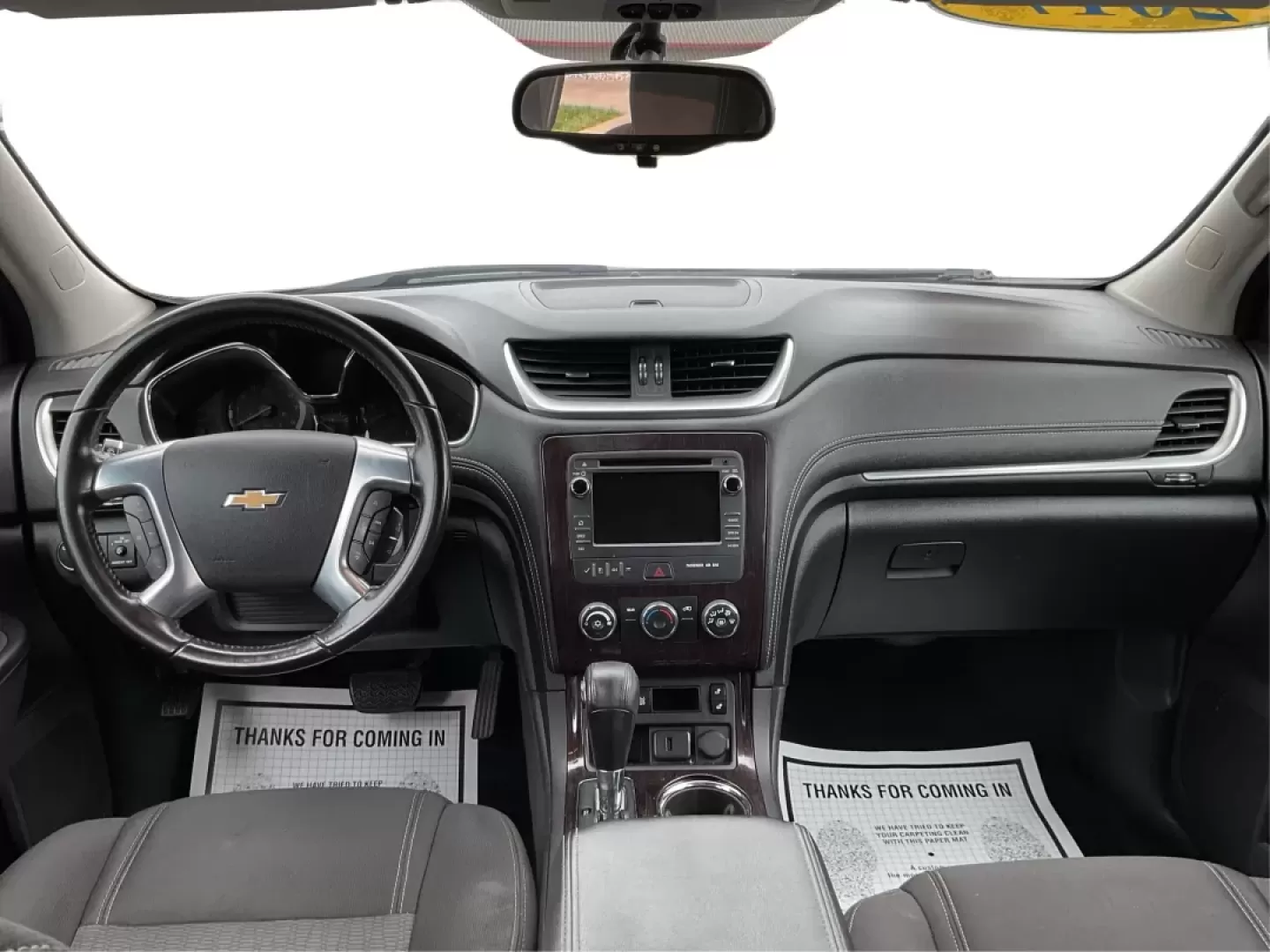 2017 Chevrolet Traverse 1LT (1GNKVGKD4HJ) with an 3.6L V-6 gasoline direct injection engine, located at 880 E. National Road, Vandalia, OH, 45377, (937) 908-9800, 39.891918, -84.183594 - **Explore Your Next Adventure in the 2017 Chevrolet Traverse at Advantage Car and Credit - Vandalia!**<br /> <br /> Are you ready to elevate your family's road trips or weekend adventures? The 2017 Chevrolet Traverse is designed for those who love the open road and need a spacious utility vehicle th - Photo#21