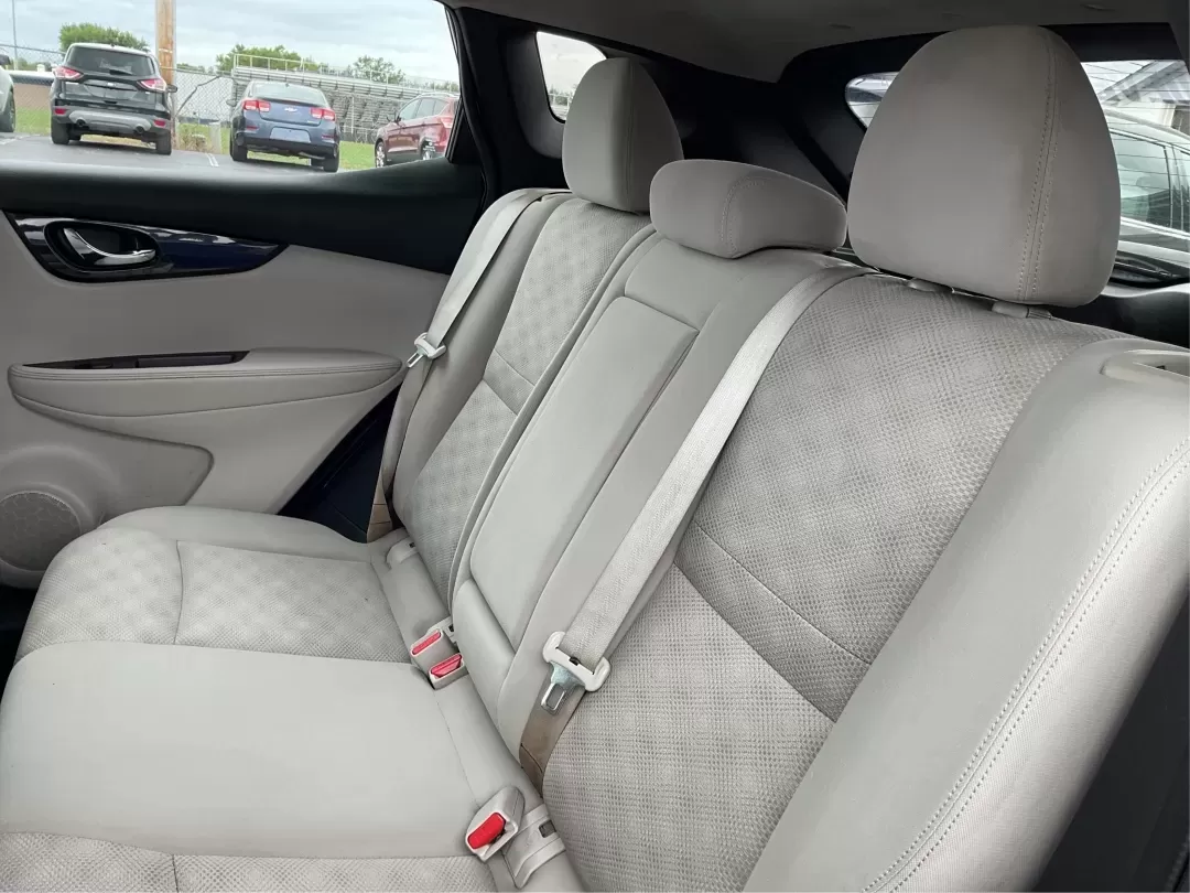 2019 Nissan Rogue SV (JN1BJ1CR3KW) with an 2L I-4 gasoline direct injection engine, located at 4508 South Dixie Dr, Moraine, OH, 45439, (937) 908-9800, 39.689976, -84.218452 - Imagine hitting the open road, the wind in your hair, as you embark on spontaneous weekend adventures or daily commutes-this is the lifestyle that the 2019 Nissan Rogue SV embodies. With its versatile SUV design and impressive features, this vehicle is perfect for anyone looking to elevate their dri - Photo#10