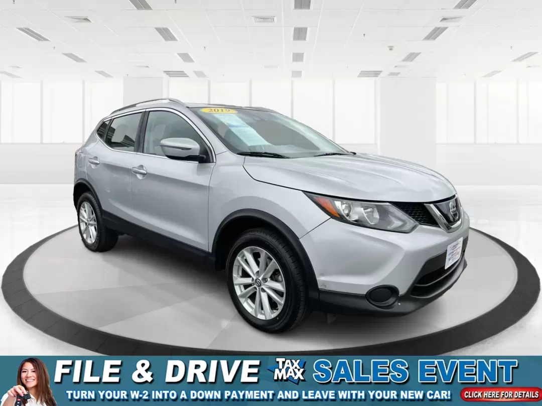 2019 Nissan Rogue SV (JN1BJ1CR3KW) with an 2L I-4 gasoline direct injection engine, located at 4508 South Dixie Dr, Moraine, OH, 45439, (937) 908-9800, 39.689976, -84.218452 - Imagine hitting the open road, the wind in your hair, as you embark on spontaneous weekend adventures or daily commutes-this is the lifestyle that the 2019 Nissan Rogue SV embodies. With its versatile SUV design and impressive features, this vehicle is perfect for anyone looking to elevate their dri - Photo#0