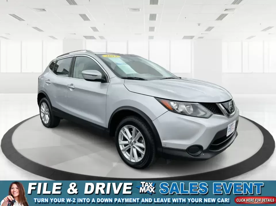2019 Nissan Rogue SV (JN1BJ1CR3KW) with an 2L I-4 gasoline direct injection engine, CVT transmission, located at 401 Woodman Dr, Riverside, OH, 45431, (937) 908-9800, 39.760899, -84.123421 - Imagine hitting the open road, the wind in your hair, as you embark on spontaneous weekend adventures or daily commutes-this is the lifestyle that the 2019 Nissan Rogue SV embodies. With its versatile SUV design and impressive features, this vehicle is perfect for anyone looking to elevate their dri - Photo#0