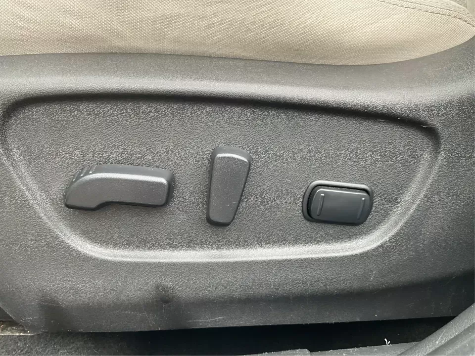 2019 Nissan Rogue SV (JN1BJ1CR3KW) with an 2L I-4 gasoline direct injection engine, CVT transmission, located at 401 Woodman Dr, Riverside, OH, 45431, (937) 908-9800, 39.760899, -84.123421 - Imagine hitting the open road, the wind in your hair, as you embark on spontaneous weekend adventures or daily commutes-this is the lifestyle that the 2019 Nissan Rogue SV embodies. With its versatile SUV design and impressive features, this vehicle is perfect for anyone looking to elevate their dri - Photo#17