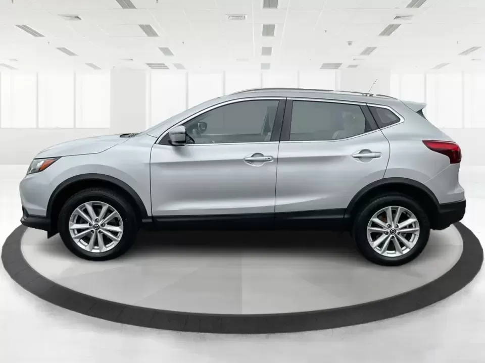 2019 Nissan Rogue SV (JN1BJ1CR3KW) with an 2L I-4 gasoline direct injection engine, CVT transmission, located at 880 E. National Road, Vandalia, OH, 45377, (937) 908-9800, 39.891918, -84.183594 - Imagine hitting the open road, the wind in your hair, as you embark on spontaneous weekend adventures or daily commutes-this is the lifestyle that the 2019 Nissan Rogue SV embodies. With its versatile SUV design and impressive features, this vehicle is perfect for anyone looking to elevate their dri - Photo#5