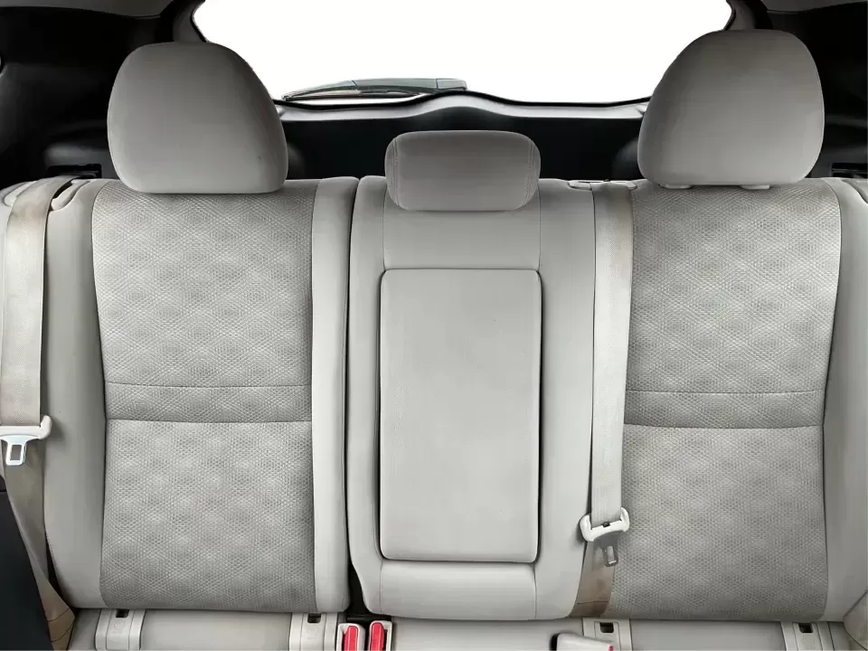 2019 Nissan Rogue SV (JN1BJ1CR3KW) with an 2L I-4 gasoline direct injection engine, CVT transmission, located at 880 E. National Road, Vandalia, OH, 45377, (937) 908-9800, 39.891918, -84.183594 - Imagine hitting the open road, the wind in your hair, as you embark on spontaneous weekend adventures or daily commutes-this is the lifestyle that the 2019 Nissan Rogue SV embodies. With its versatile SUV design and impressive features, this vehicle is perfect for anyone looking to elevate their dri - Photo#14