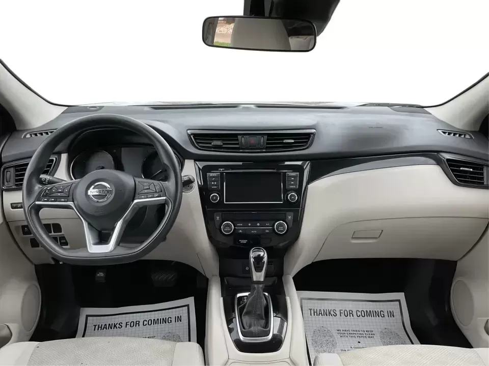 2019 Nissan Rogue SV (JN1BJ1CR3KW) with an 2L I-4 gasoline direct injection engine, CVT transmission, located at 1230 East Main St, Xenia, OH, 45385, (937) 908-9800, 39.688026, -83.910172 - Imagine hitting the open road, the wind in your hair, as you embark on spontaneous weekend adventures or daily commutes-this is the lifestyle that the 2019 Nissan Rogue SV embodies. With its versatile SUV design and impressive features, this vehicle is perfect for anyone looking to elevate their dri - Photo#20