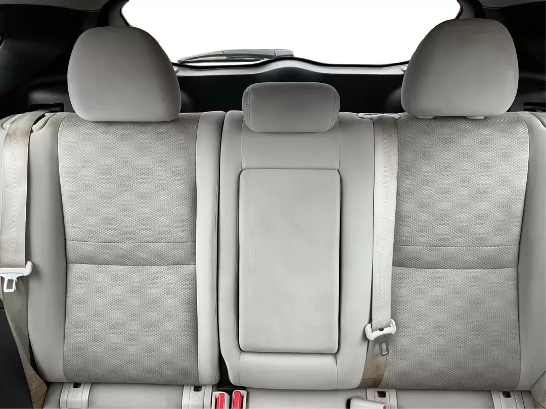 2019 Nissan Rogue SV (JN1BJ1CR3KW) with an 2L I-4 gasoline direct injection engine, located at 401 Woodman Dr, Riverside, OH, 45431, (937) 908-9800, 39.760899, -84.123421 - 2019 Nissan Rogue SV - Photo#14