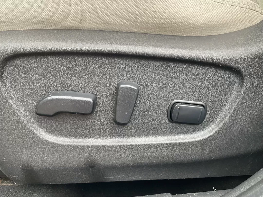 2019 Nissan Rogue SV (JN1BJ1CR3KW) with an 2L I-4 gasoline direct injection engine, located at 401 Woodman Dr, Riverside, OH, 45431, (937) 908-9800, 39.760899, -84.123421 - 2019 Nissan Rogue SV - Photo#17