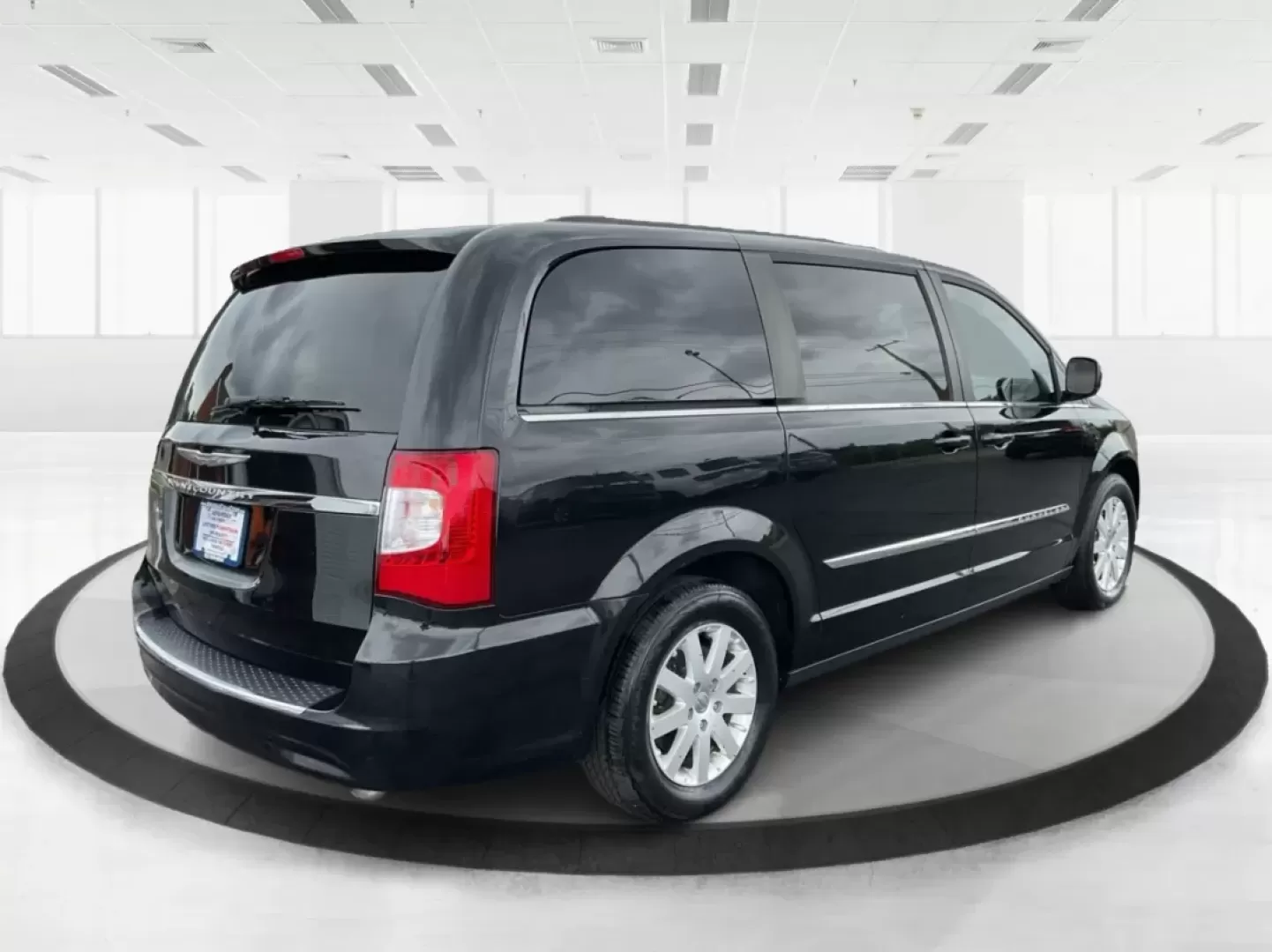 2016 Chrysler Town and Country Touring (2C4RC1BG9GR) with an Pentastar 3.6L V-6 DOHC engine, located at 4508 South Dixie Dr, Moraine, OH, 45439, (937) 908-9800, 39.689976, -84.218452 - **Discover Your Next Family Adventure with the 2016 Chrysler Town and Country Touring!**<br /> <br /> If you're searching for a reliable vehicle that's perfect for family road trips, daily commutes, or weekend getaways, look no further than this stunning 2016 Chrysler Town and Country Touring. W - Photo#2