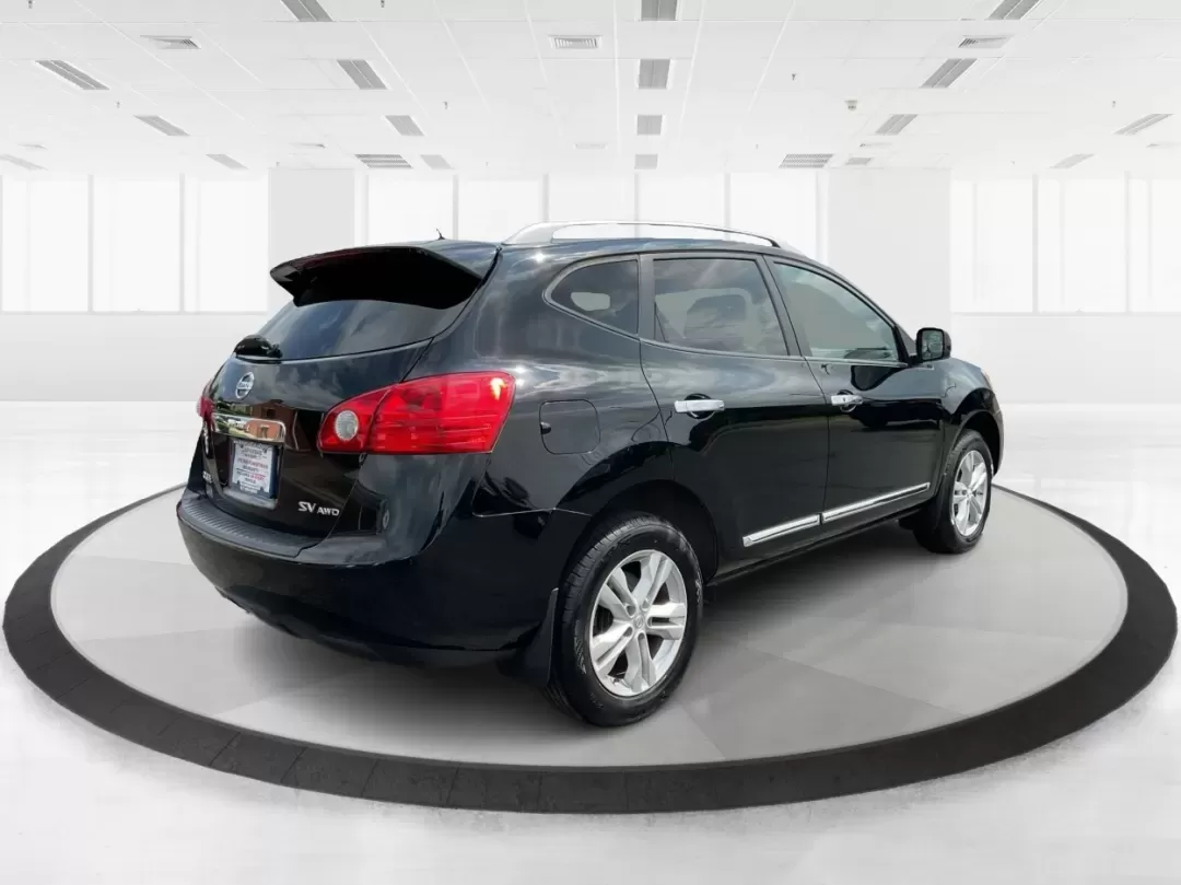 2013 Nissan Rogue SV (JN8AS5MV2DW) with an 2.5L I-4 DOHC engine, located at 1230 East Main St, Xenia, OH, 45385, (937) 908-9800, 39.688026, -83.910172 - **Experience Adventure with This 2013 Nissan Rogue SV at Advantage Car and Credit - Piqua!**<br /> <br /> Are you ready to embark on your next road trip or tackle your daily commute with confidence? The 2013 Nissan Rogue SV is perfect for budget-conscious buyers and growing families alike, offering - Photo#2