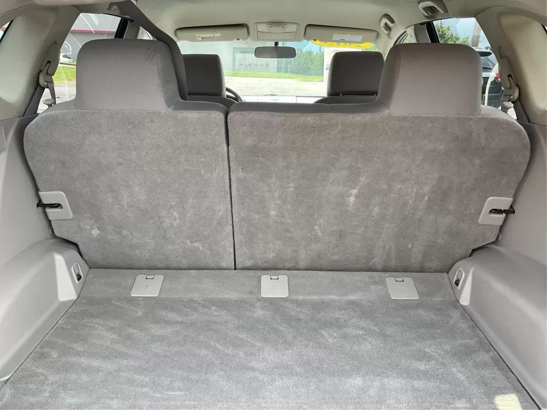 2013 Nissan Rogue SV (JN8AS5MV2DW) with an 2.5L I-4 DOHC engine, located at 1230 East Main St, Xenia, OH, 45385, (937) 908-9800, 39.688026, -83.910172 - **Experience Adventure with This 2013 Nissan Rogue SV at Advantage Car and Credit - Piqua!**<br /> <br /> Are you ready to embark on your next road trip or tackle your daily commute with confidence? The 2013 Nissan Rogue SV is perfect for budget-conscious buyers and growing families alike, offering - Photo#12